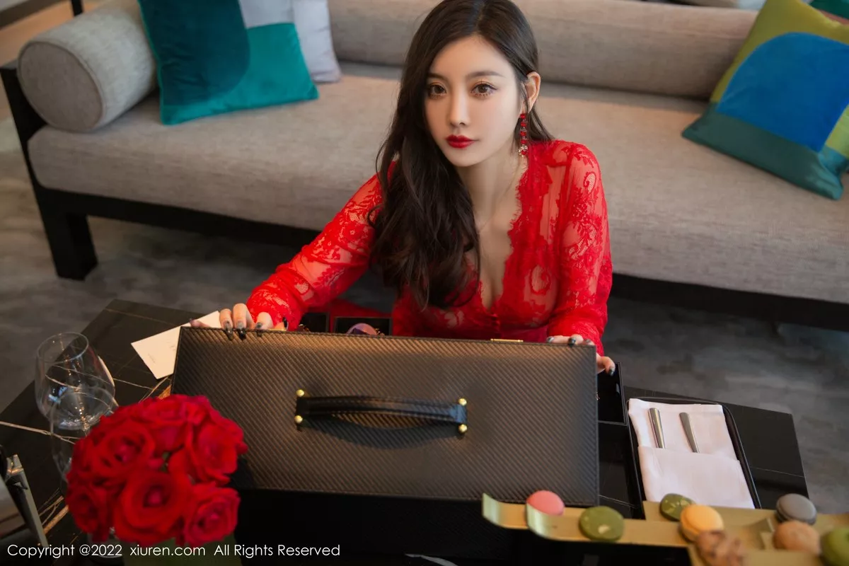 [XiuRen秀人网]第4516期杨晨晨写真 [84P]-038