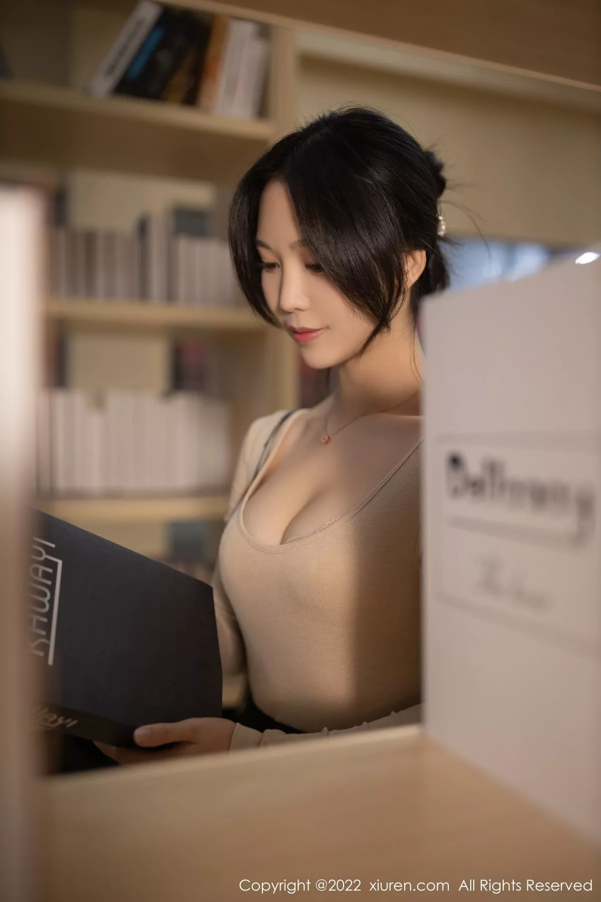 [XiuRen秀人网]第4523期利世写真 [97P]-002