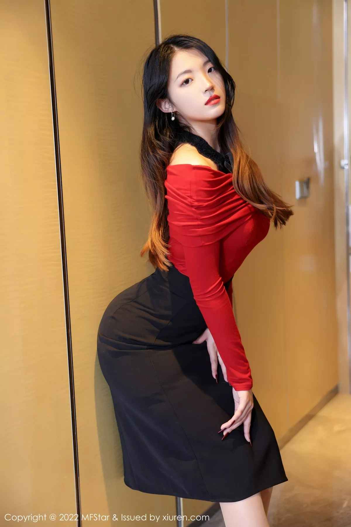 [MFStar模范学院]第554期羽仁鹿写真 [58P]-002