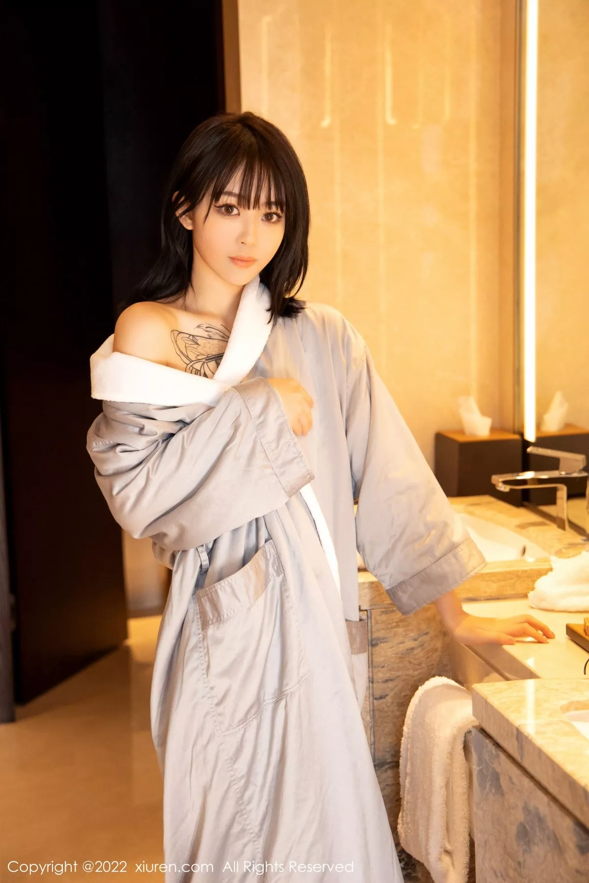 [XiuRen秀人网]第4664期奶瓶写真 [77P]-002