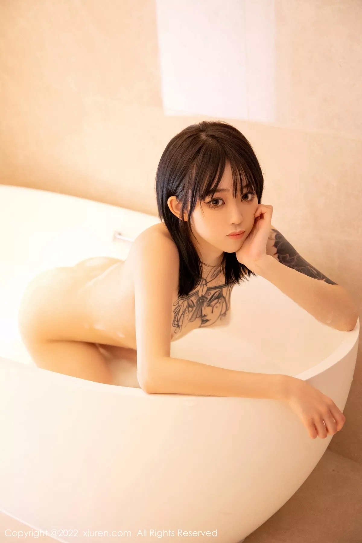 [XiuRen秀人网]第4664期奶瓶写真 [77P]-056