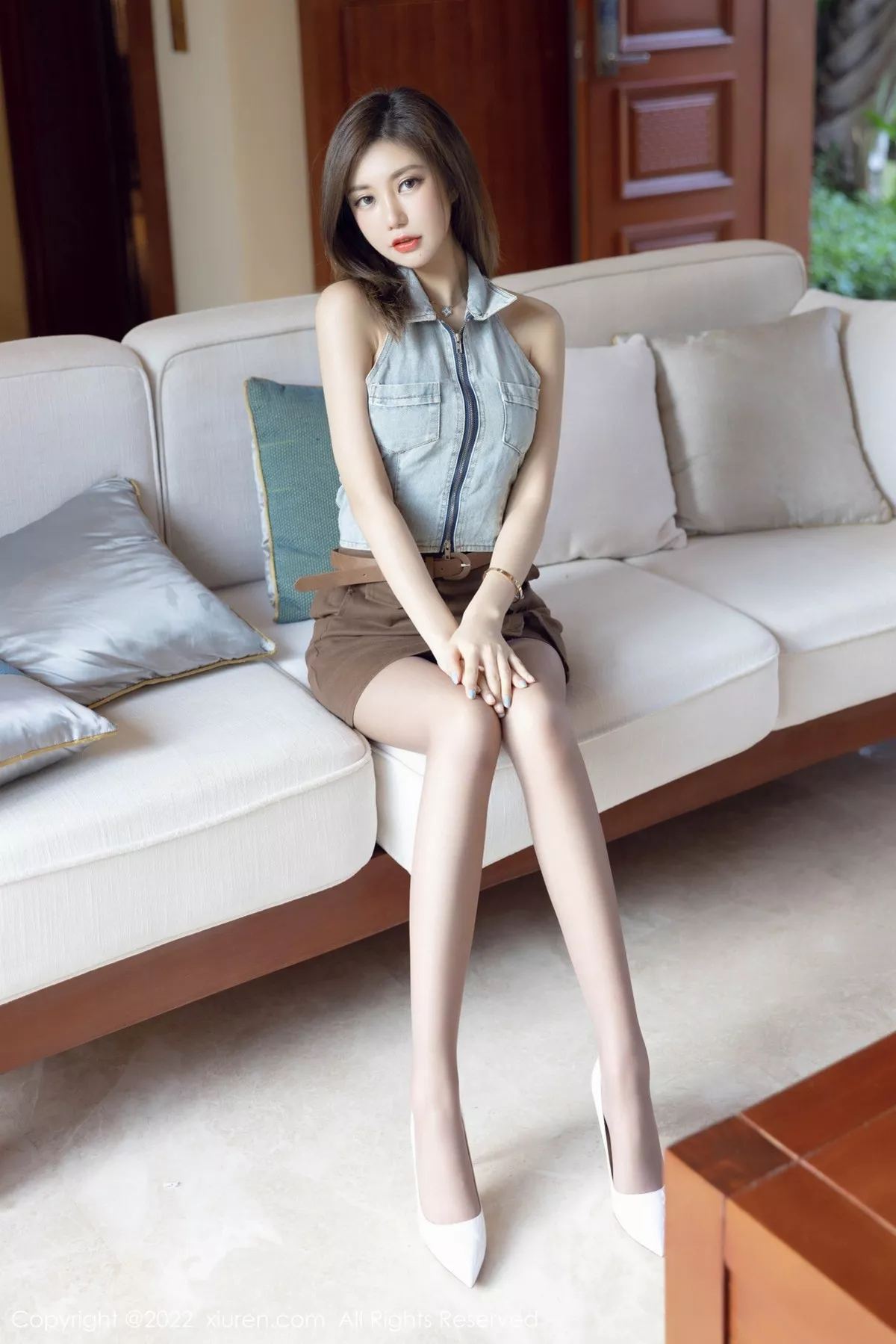 [XiuRen秀人网]第4675期绮里嘉写真 [51P]-001
