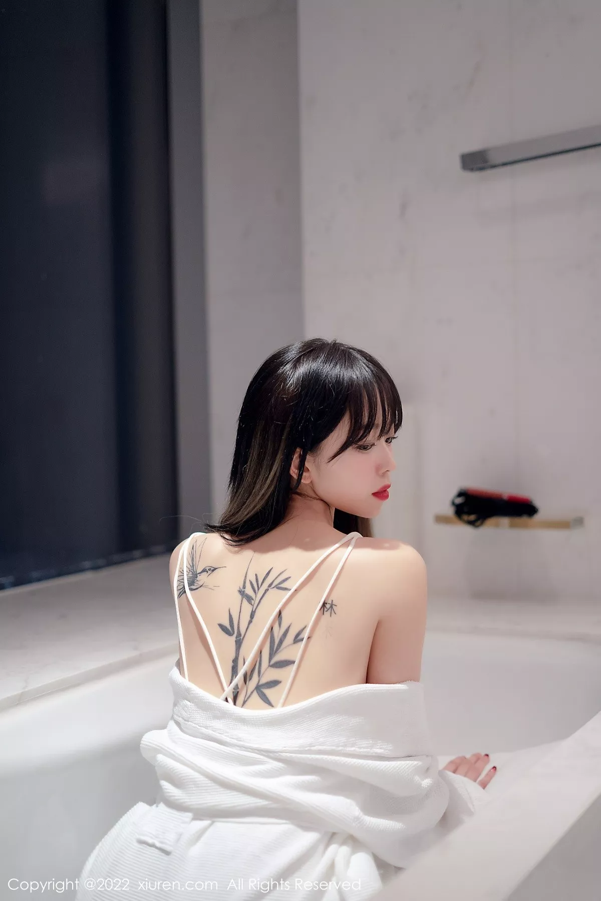 [XiuRen秀人网]第4611期奶瓶写真 [55P]-008