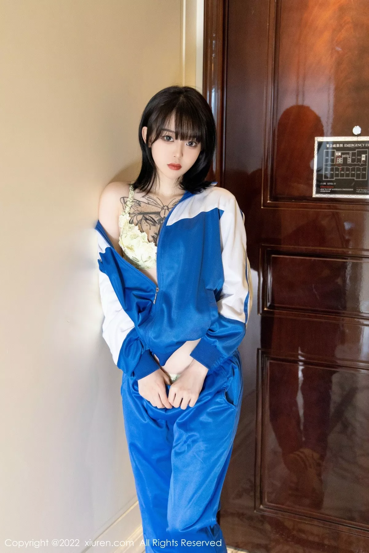 [XiuRen秀人网]第4838期奶瓶写真 [70P]-036