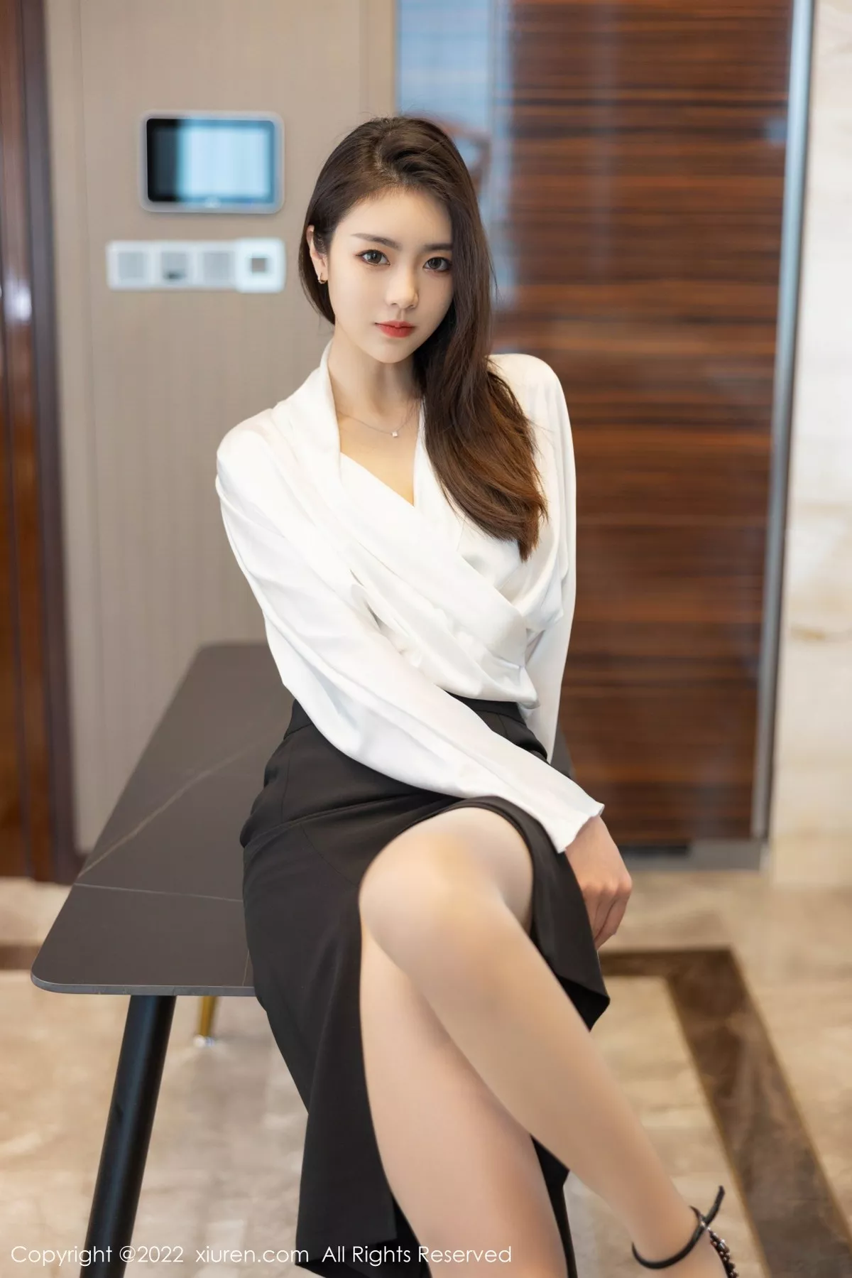 [XiuRen秀人网]第4869期可乐写真 [70P]-001