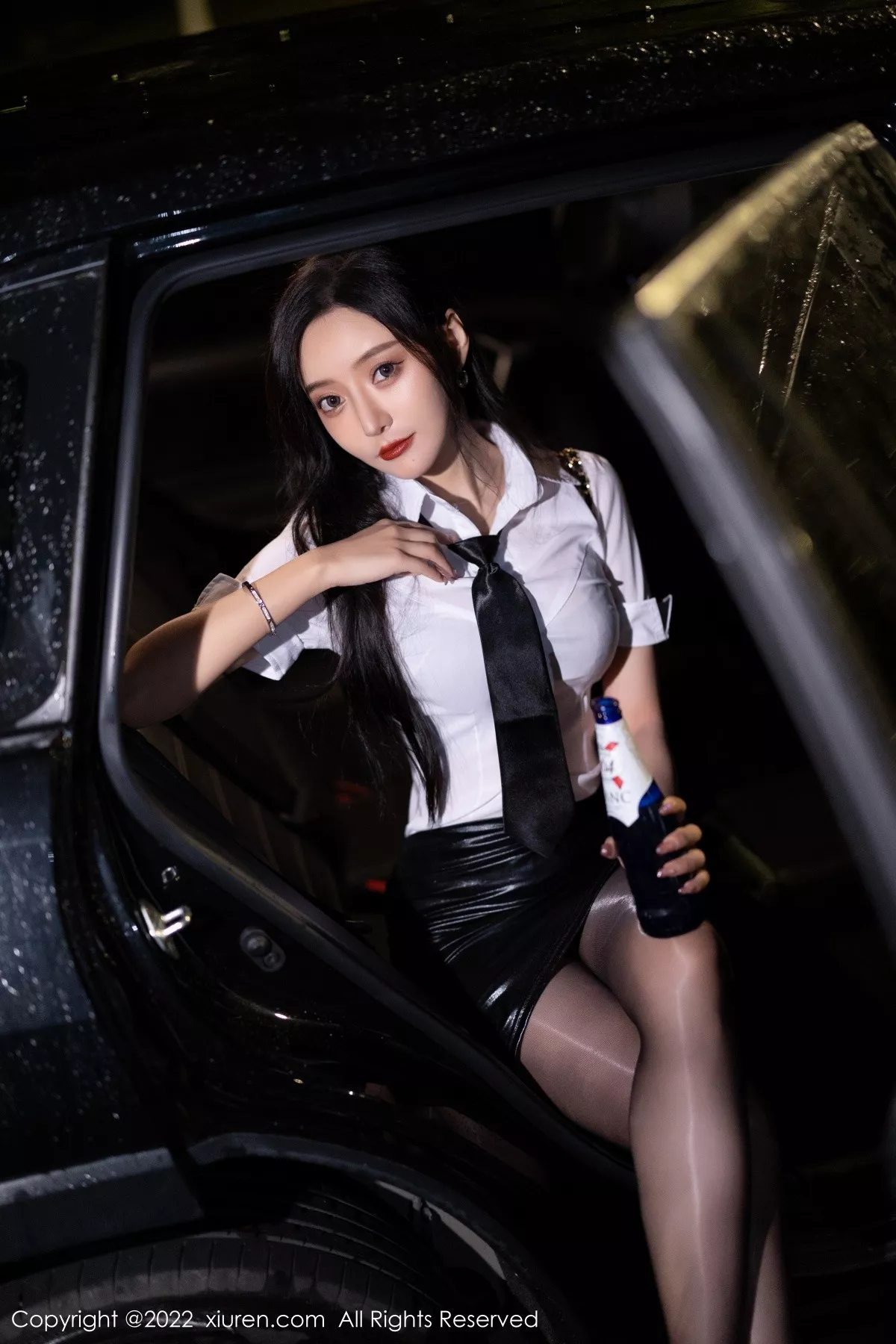 [XiuRen秀人网]第4879期王馨瑶写真 [77P]-001