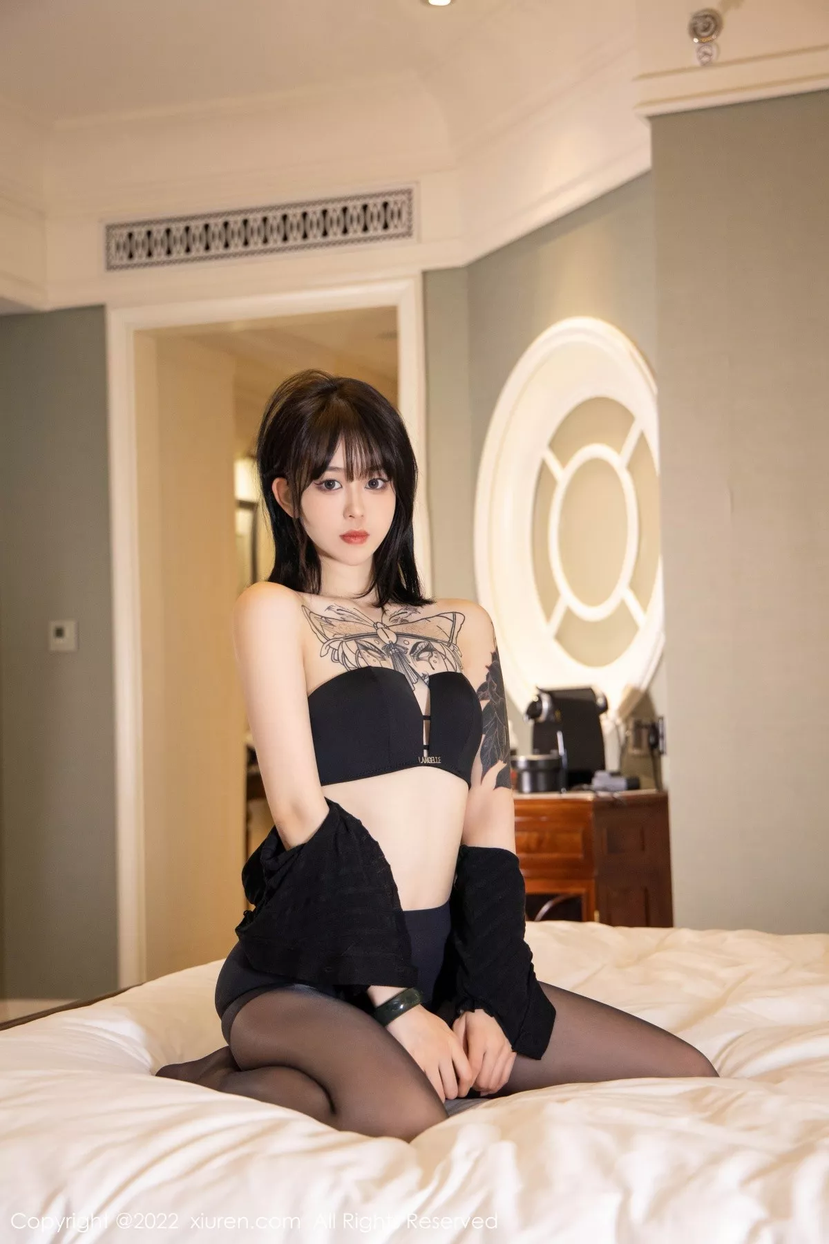 [XiuRen秀人网]第4754期奶瓶写真 [73P]-051