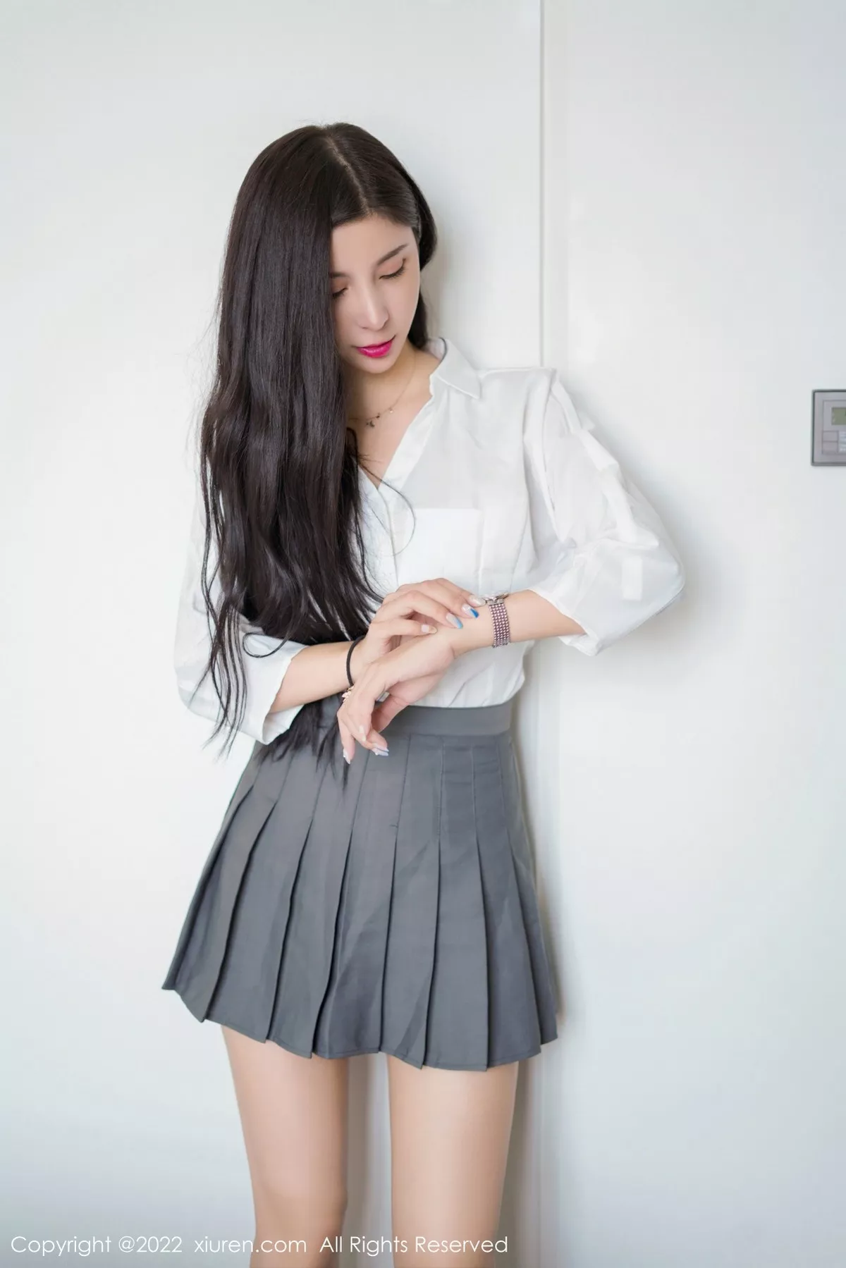 [XiuRen秀人网]第4918期小蛮妖写真 [52P]-001