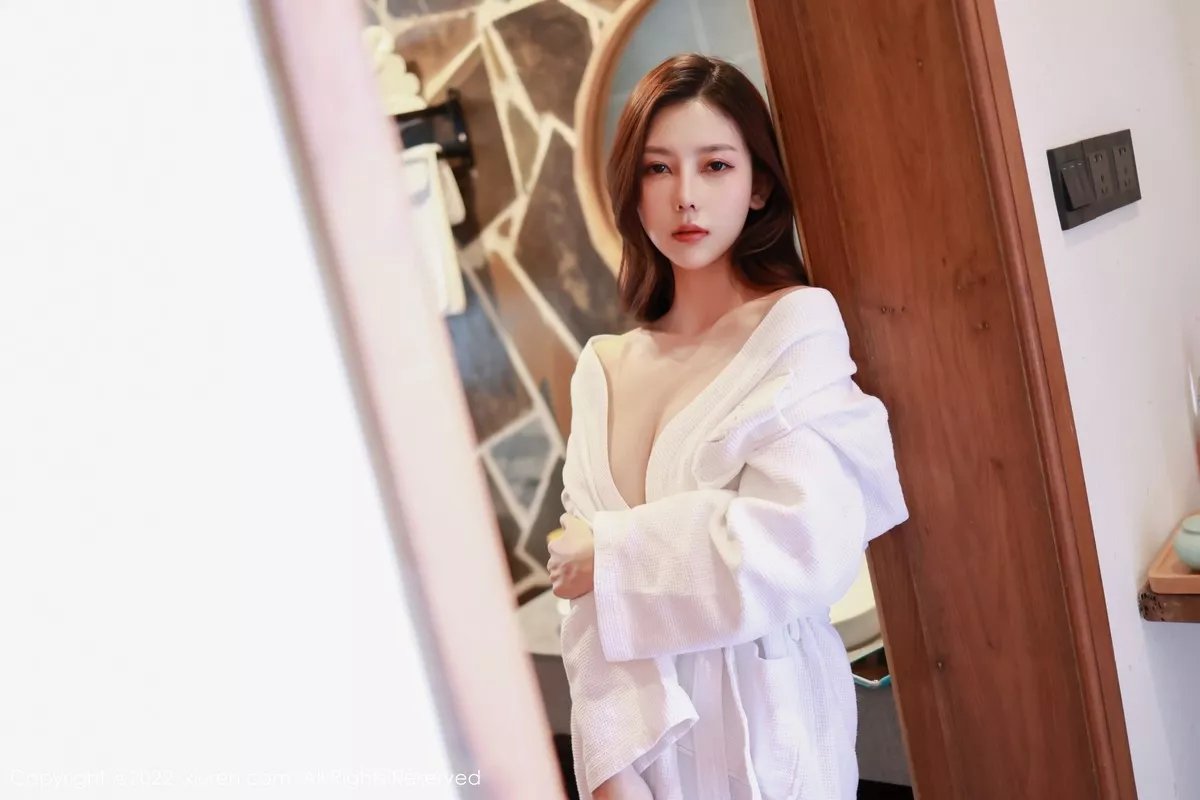 [XiuRen秀人网]第4932期尹甜甜写真 [54P]-002