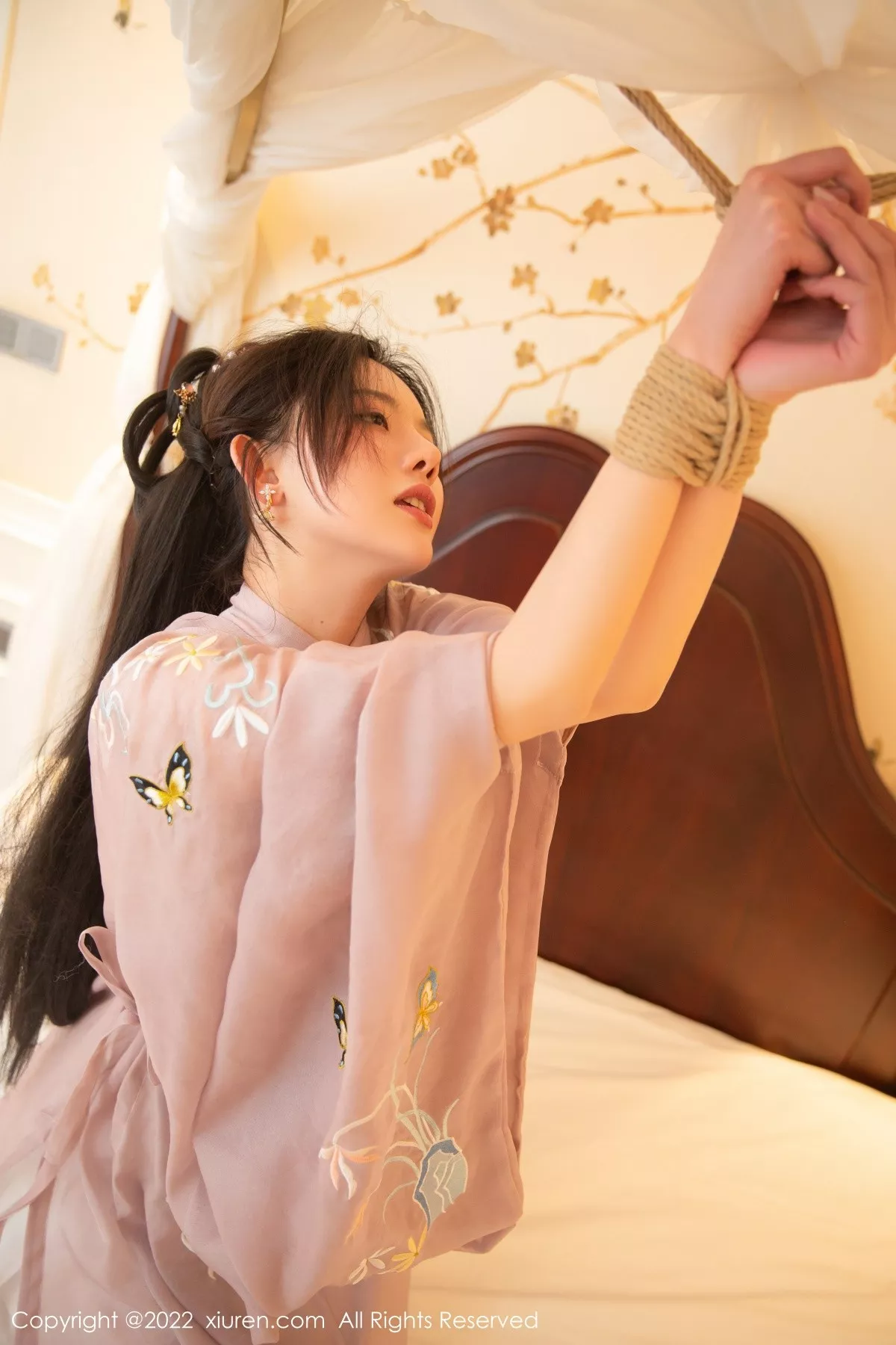 [XiuRen秀人网]第4945期就是阿朱啊写真 [68P]-018