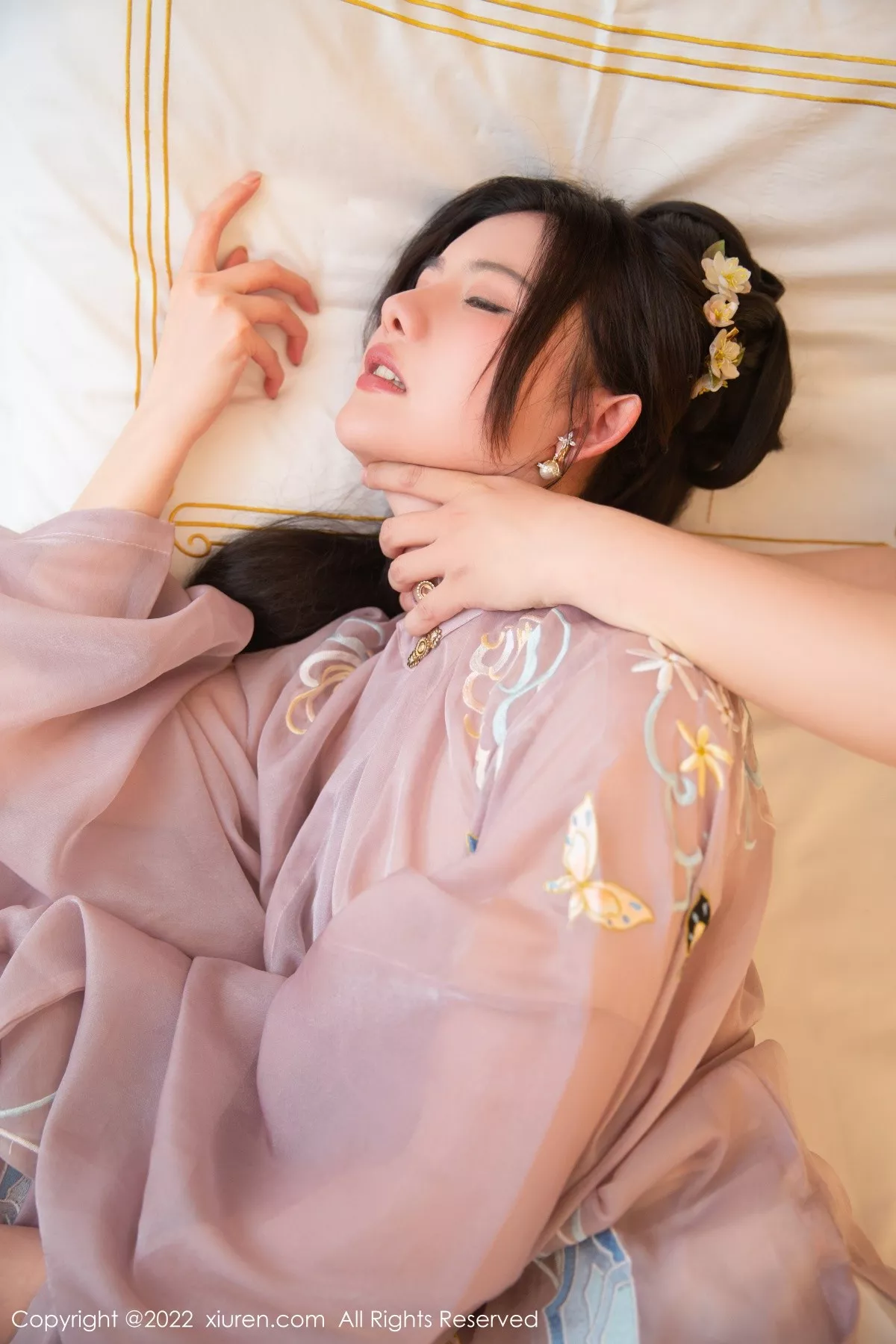 [XiuRen秀人网]第4945期就是阿朱啊写真 [68P]-011