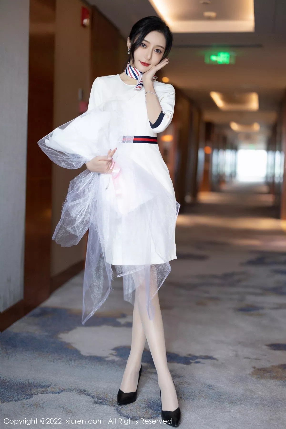 [XiuRen秀人网]第4963期王馨瑶写真 [71P]-004