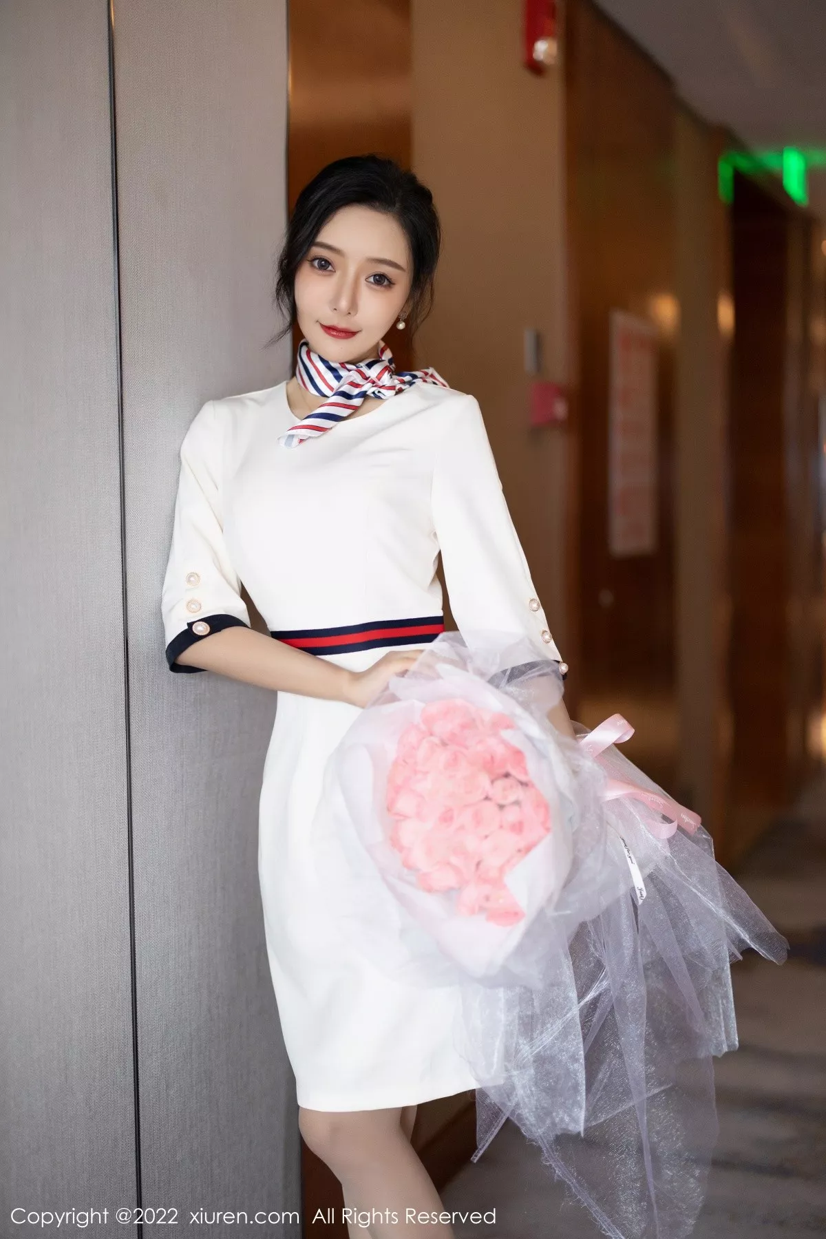 [XiuRen秀人网]第4963期王馨瑶写真 [71P]-001