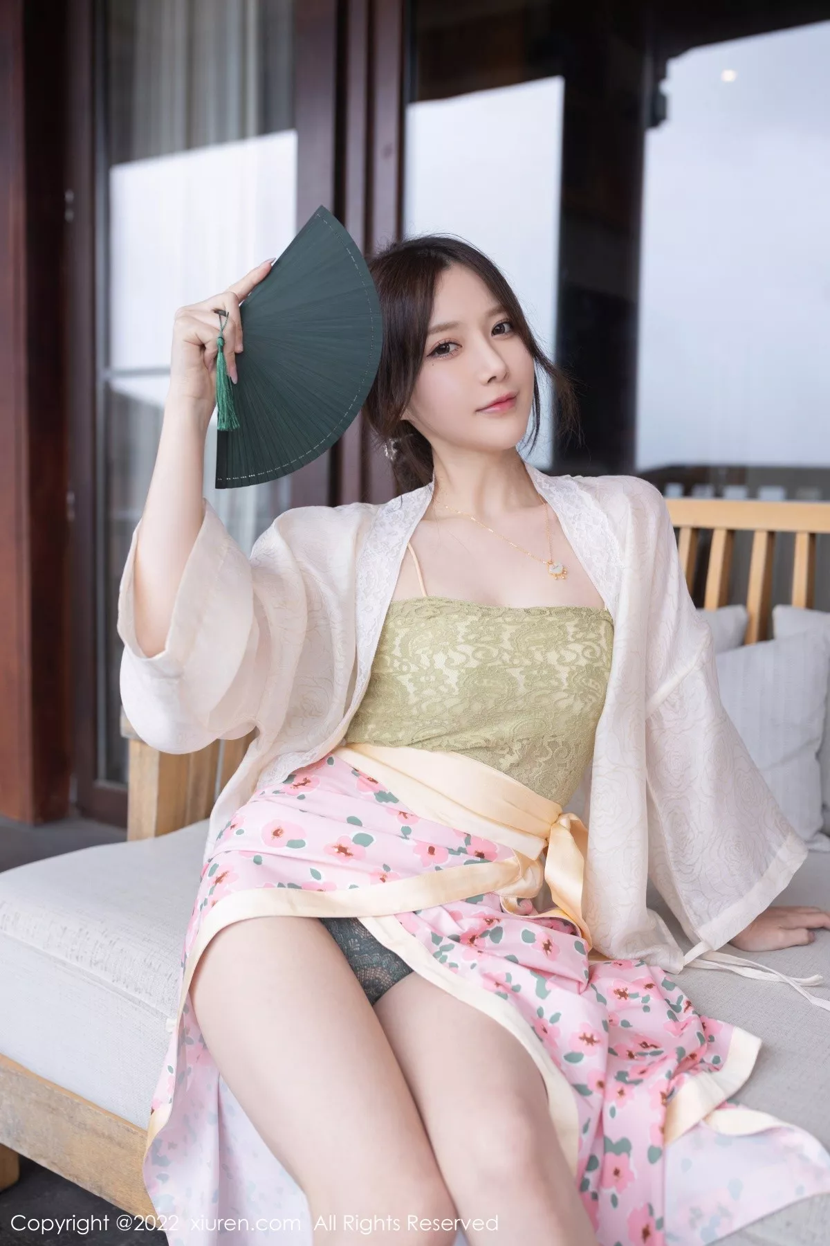[XiuRen秀人网]第5130期鱼子酱写真 [78P]-001