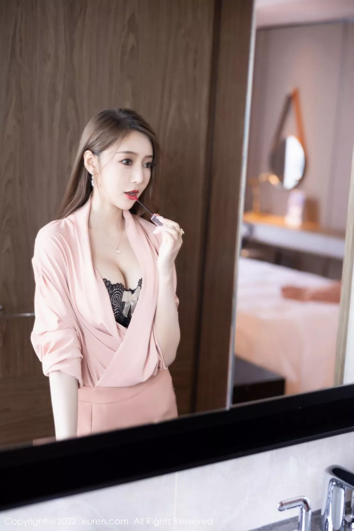 [XiuRen秀人网]第5257期王馨瑶写真 [86P]-002