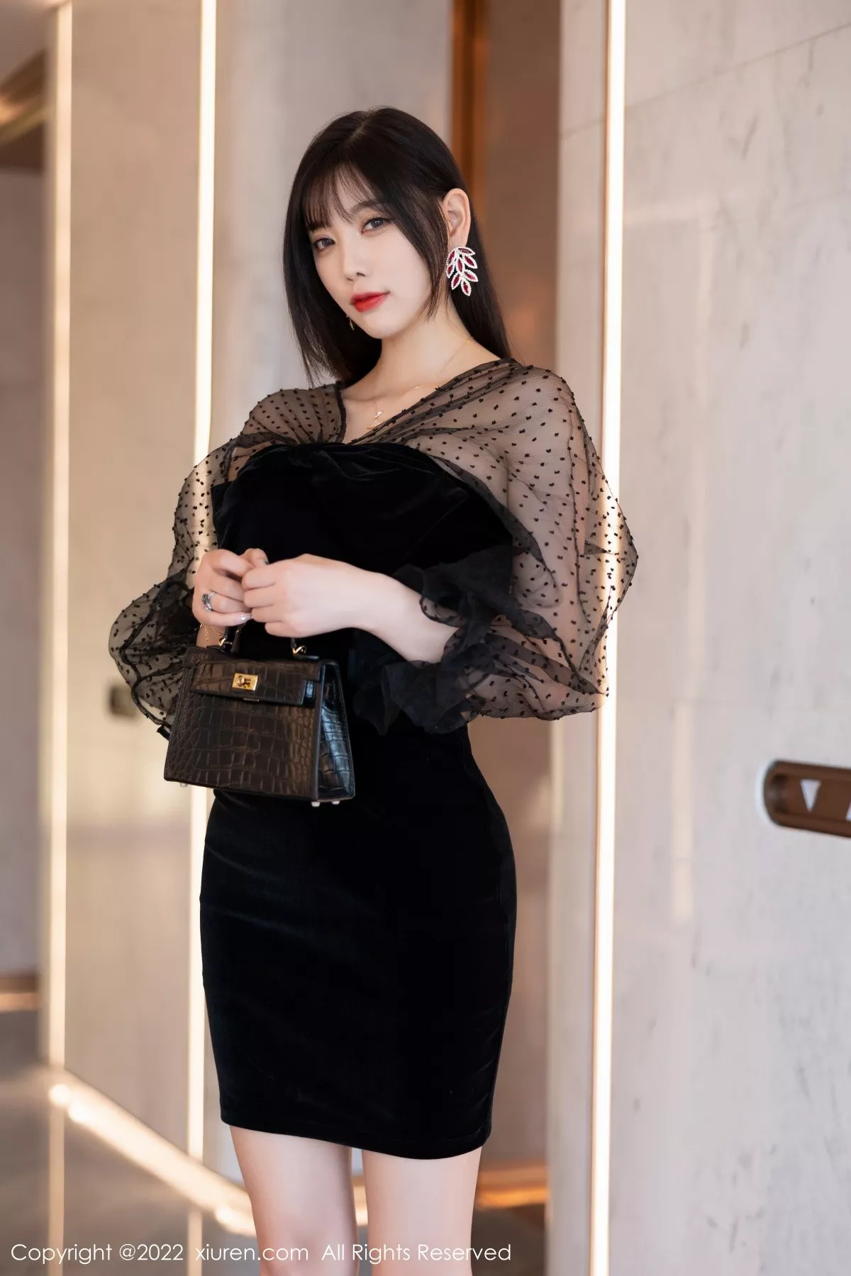 [XiuRen秀人网]第5264期杨晨晨写真 [84P]-001