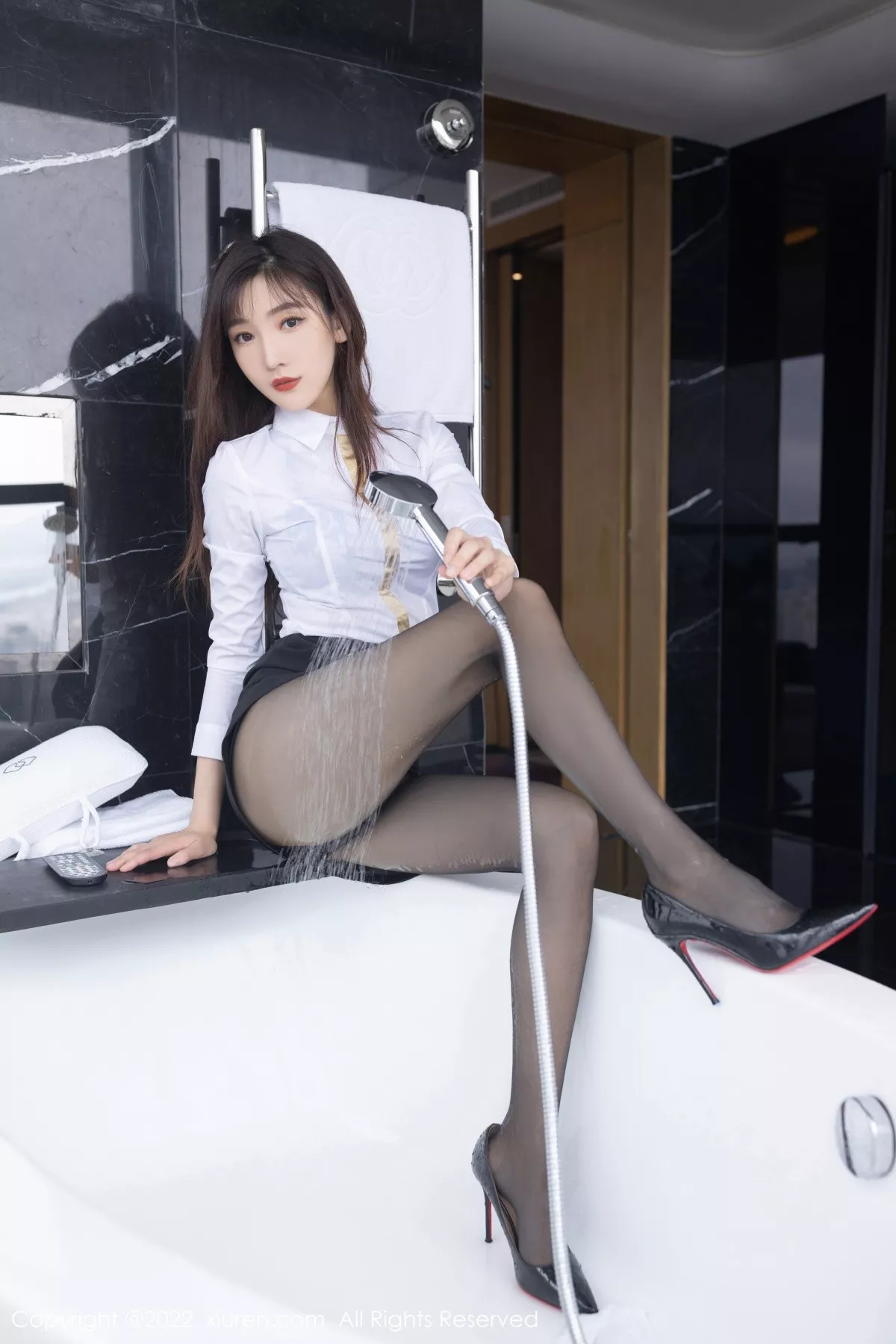 [XiuRen秀人网]第5183期陆萱萱写真 [73P]-024