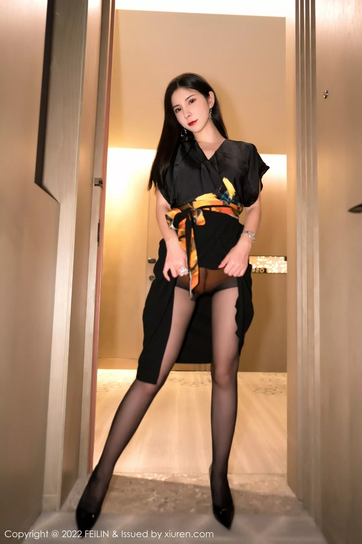 [FeiLin嗲囡囡]第450期小蛮妖写真 [100P]-001