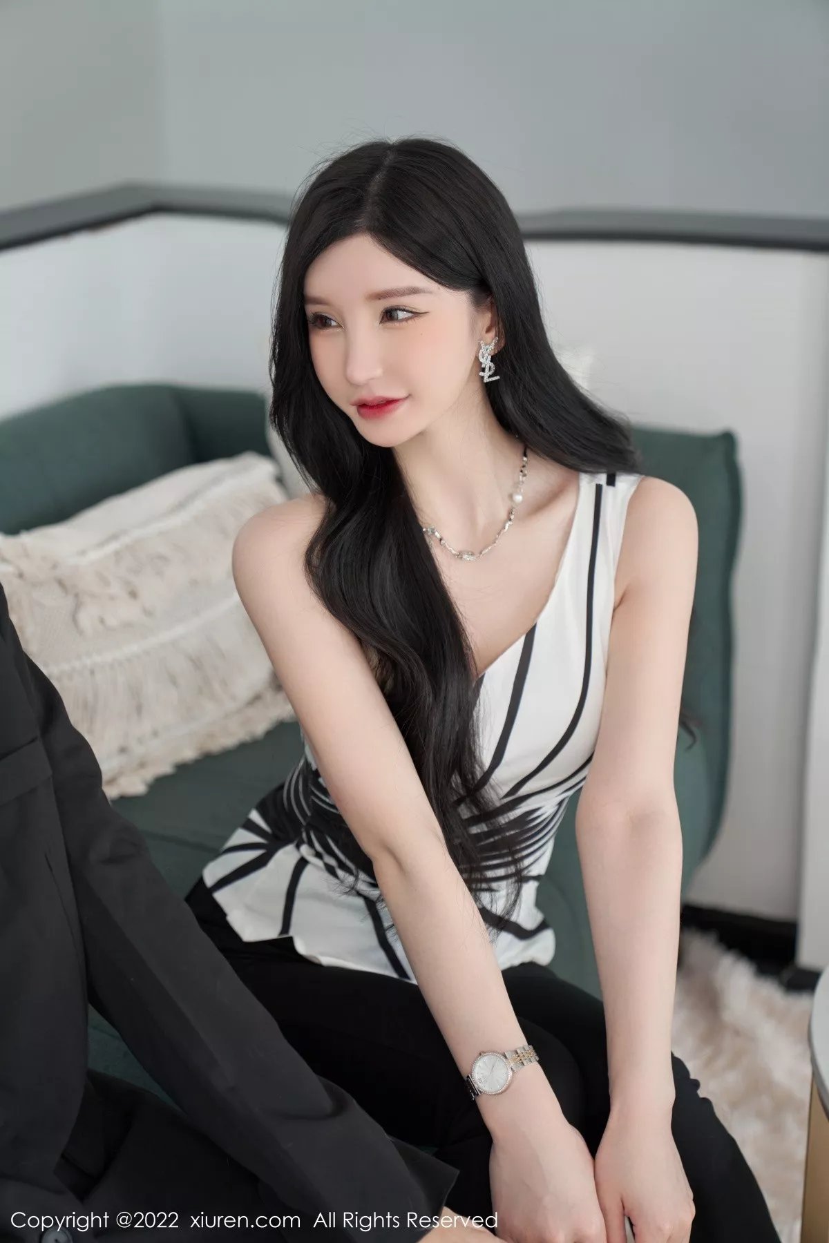 [XiuRen秀人网]第5361期周于希写真 [77P]