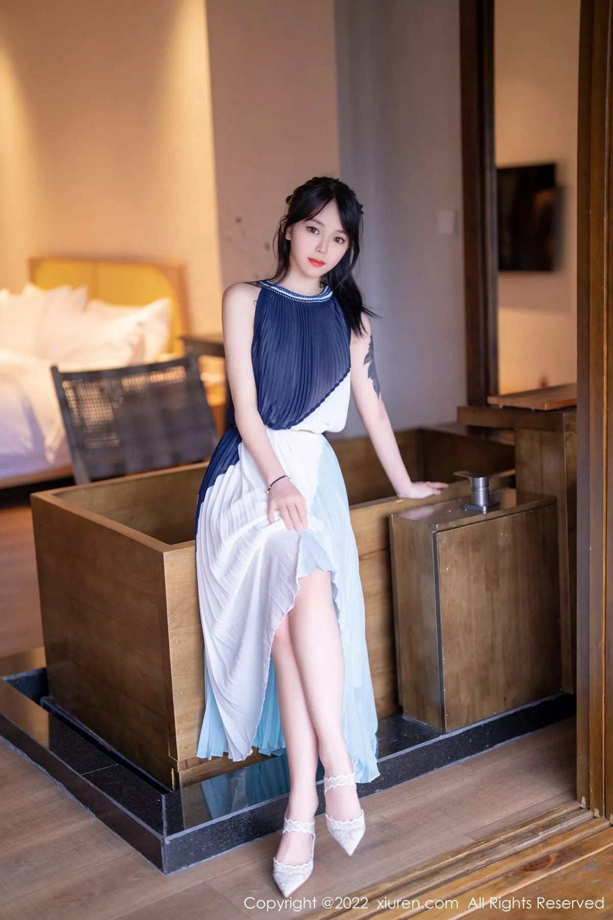 [XiuRen秀人网]第5327期奶瓶写真 [53P]-017