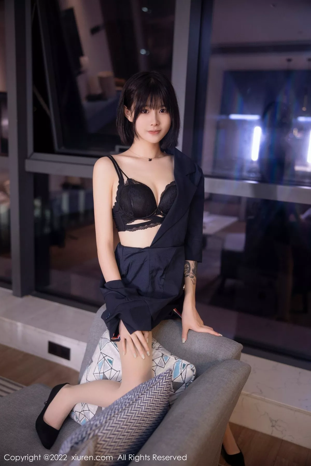 [XiuRen秀人网]第5329期77qiqi写真 [98P]-060