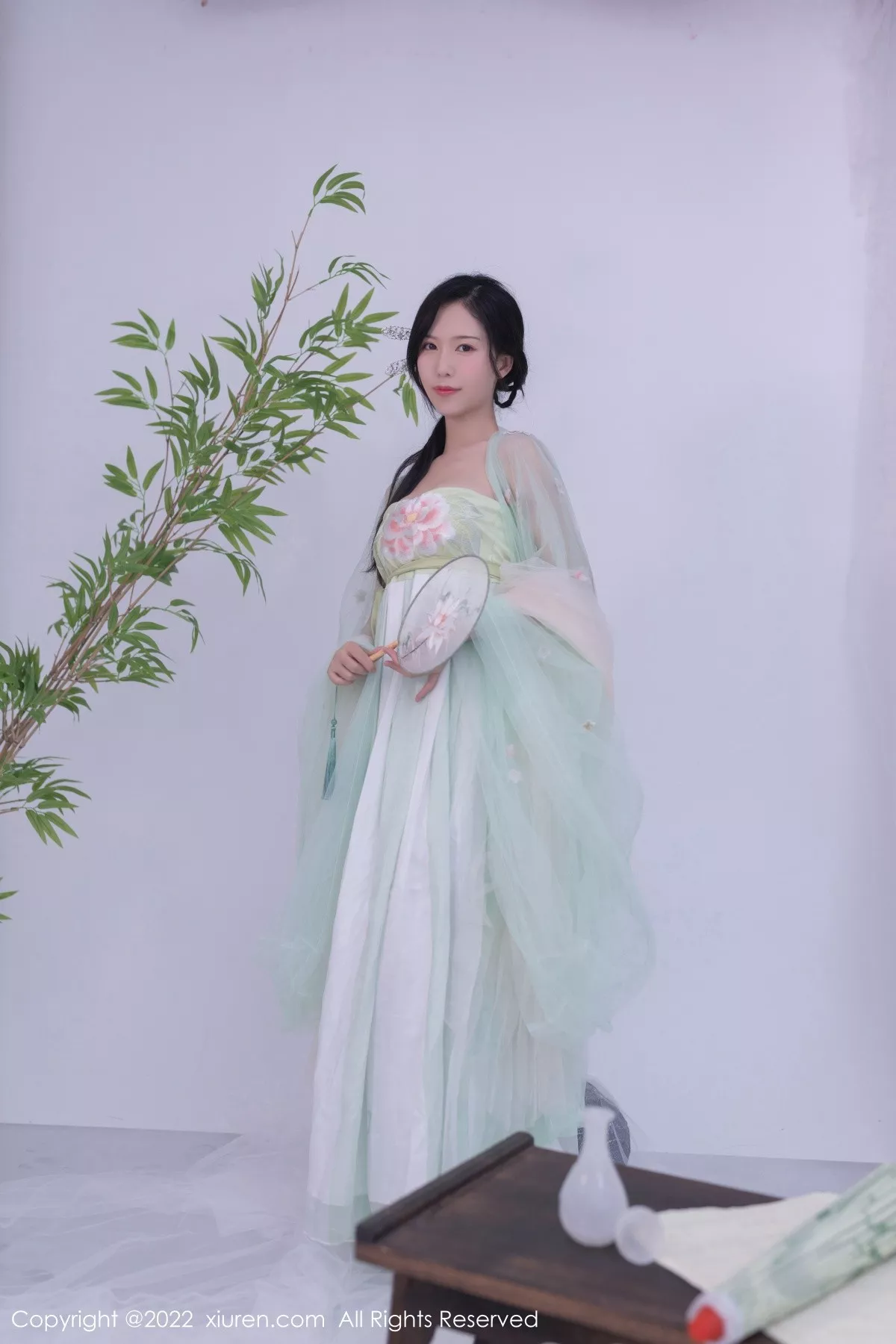 [XiuRen秀人网]第5345期利世写真 [72P]-001