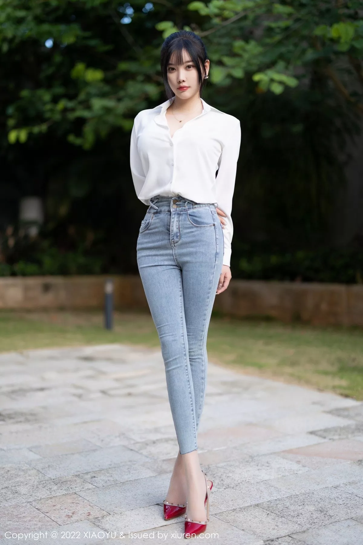 [XiaoYu画语界]第846期杨晨晨写真 [85P]-001