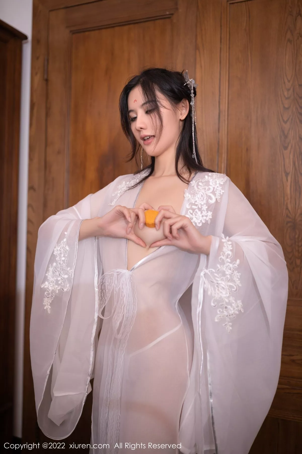 [XiuRen秀人网]第5573期就是阿朱啊写真 [85P]-082