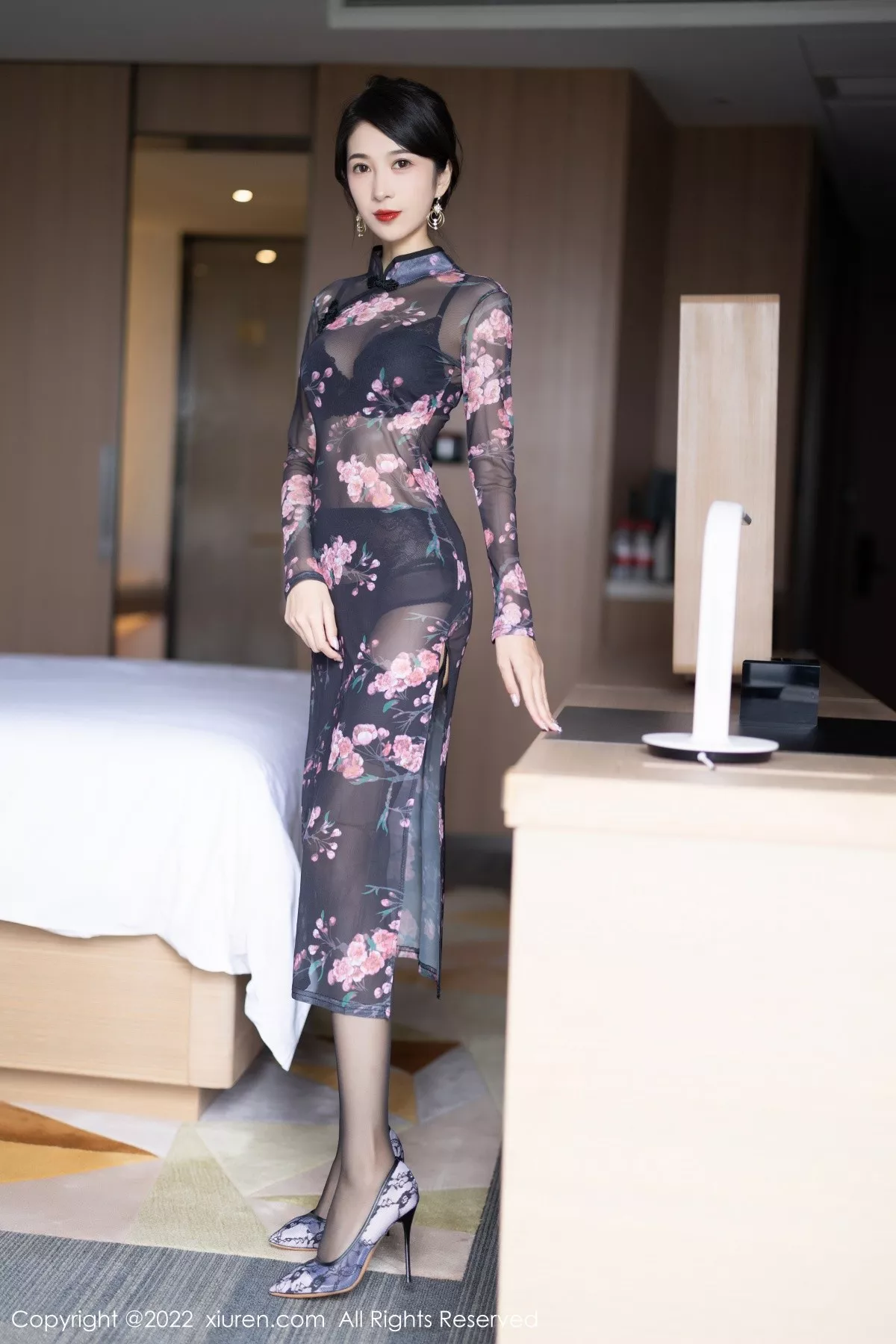 [XiuRen秀人网]第5585期林乐一写真 [82P]-001