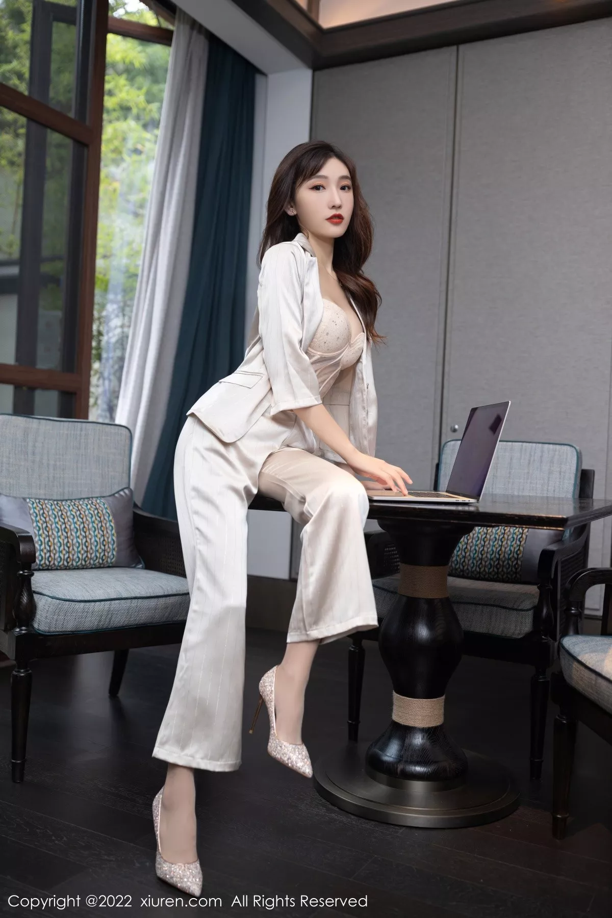 [XiuRen秀人网]第5594期陆萱萱写真 [78P]-005