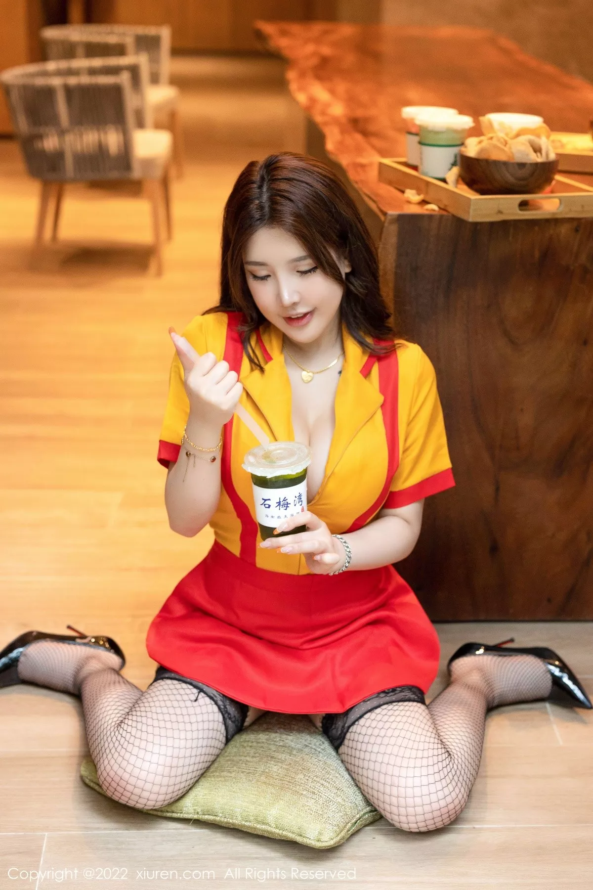 [XiuRen秀人网]第5509期小海臀写真 [56P]-013