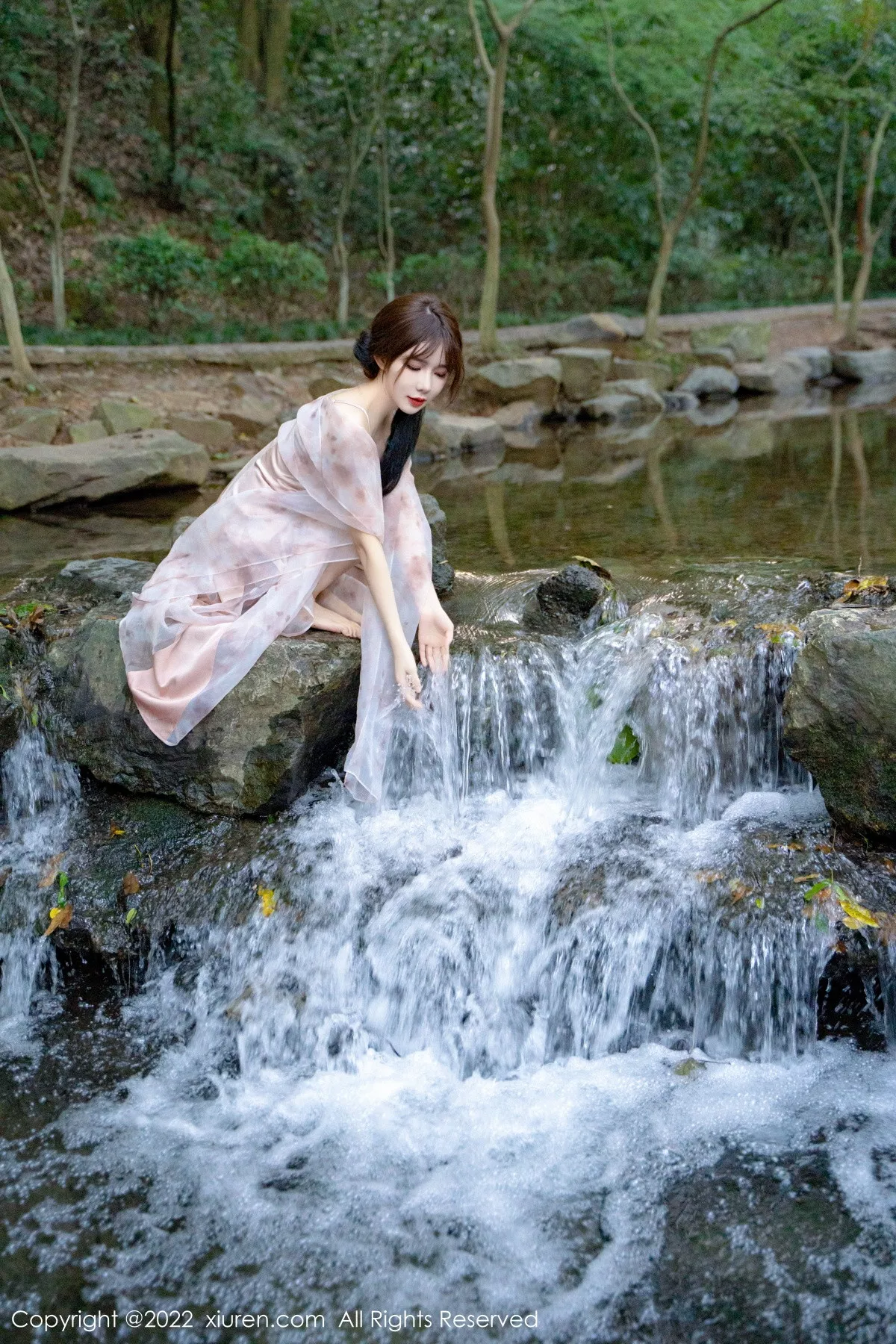 [XiuRen秀人网]第5690期婠婠么写真 [81P]-069