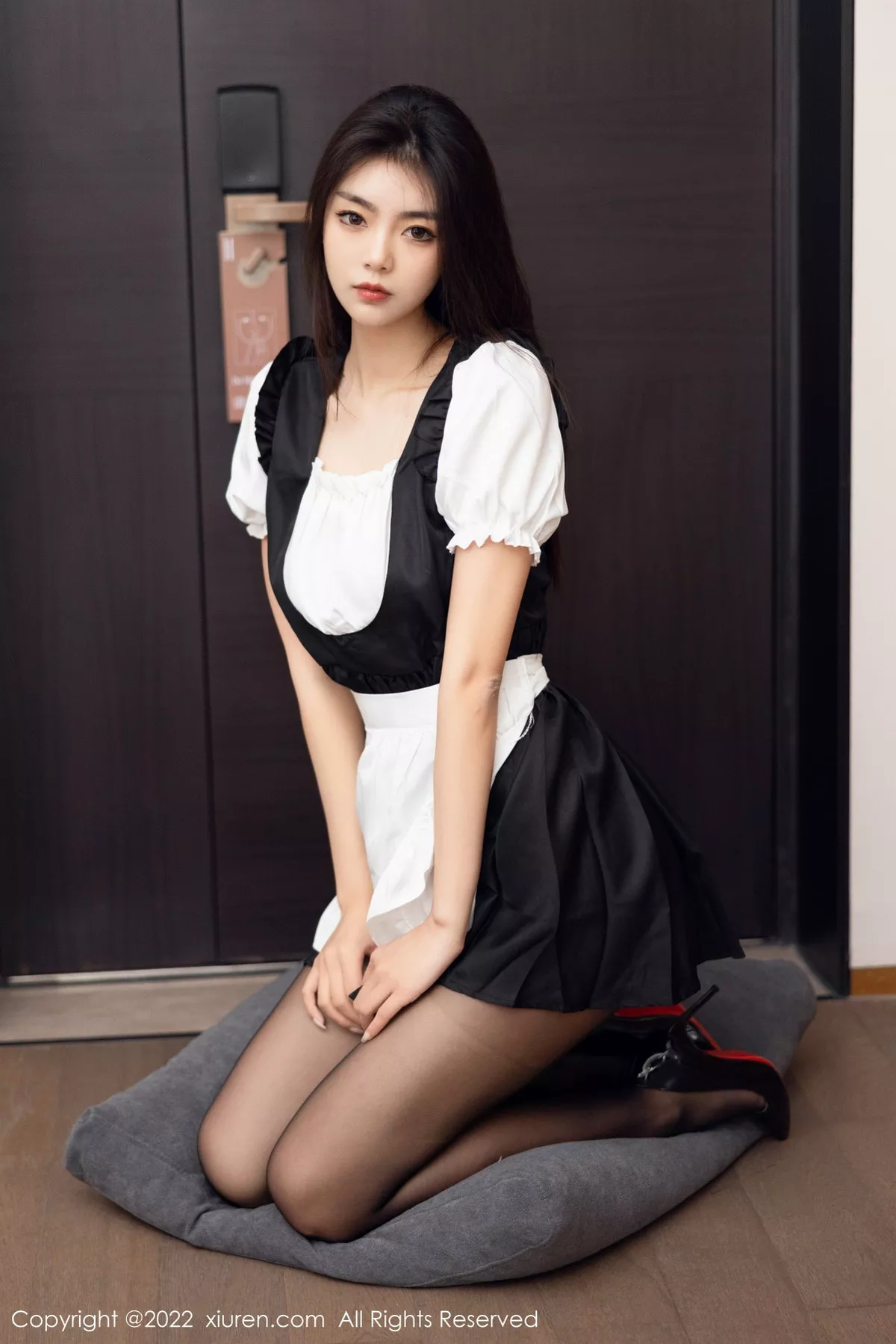 [XiuRen秀人网]第5706期可乐写真 [60P]-002