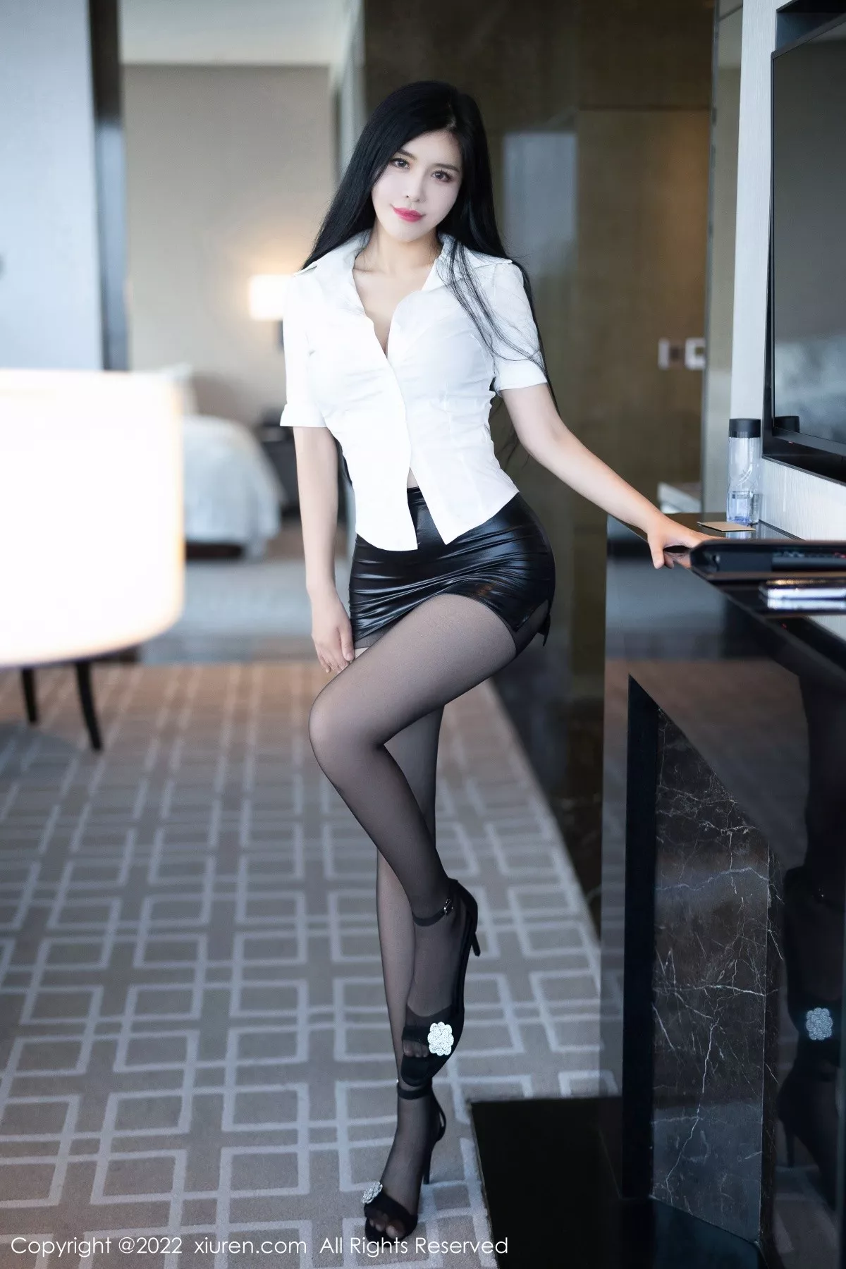 [XiuRen秀人网]第5635期刘钰儿写真 [74P]-002