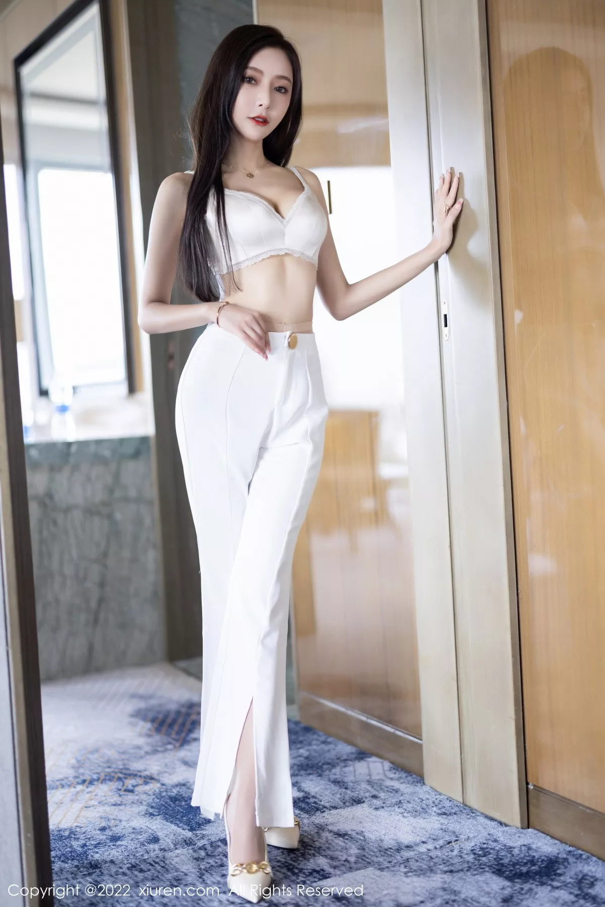 [XiuRen秀人网]第5790期王馨瑶写真 [90P]-046