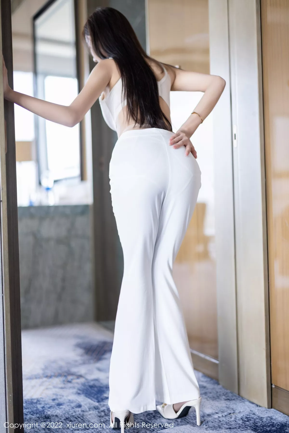 [XiuRen秀人网]第5790期王馨瑶写真 [90P]-048