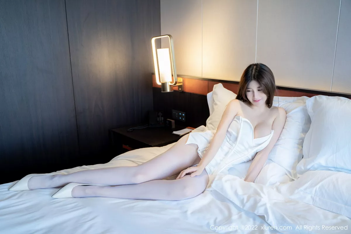 [XiuRen秀人网]第5826期周jojobaby写真 [60P]-043