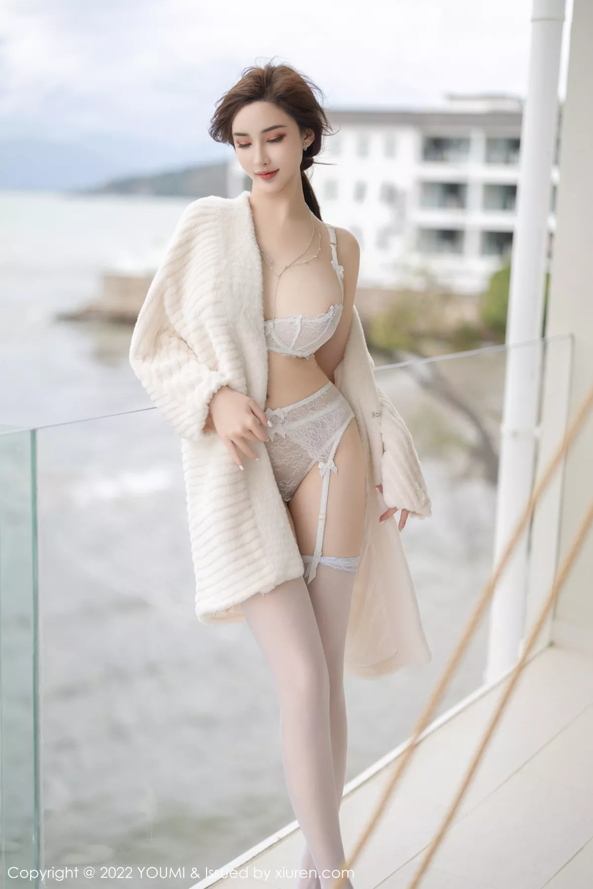 [YouMi尤蜜荟]第866期奶瓶土肥圆写真 [82P]-008