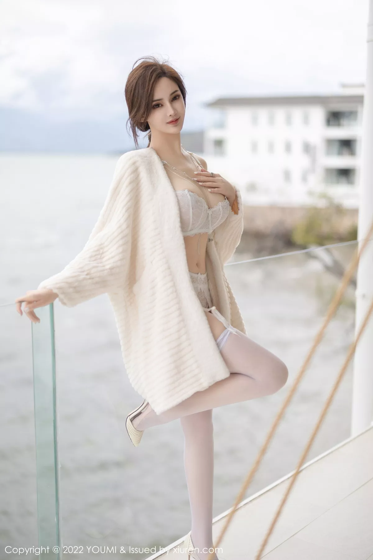 [YouMi尤蜜荟]第866期奶瓶土肥圆写真 [82P]-011