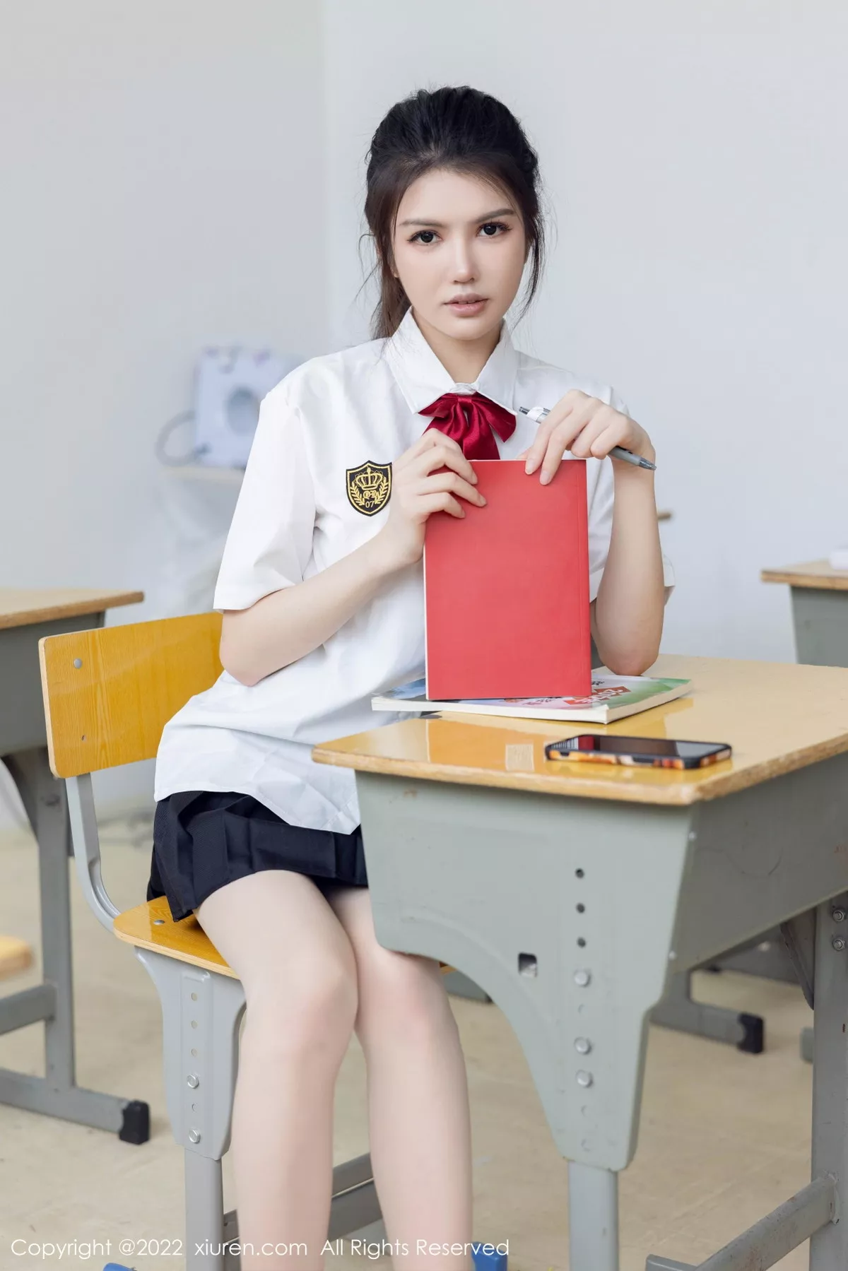 [XiuRen秀人网]第5762期媛媛酱写真 [71P]-001