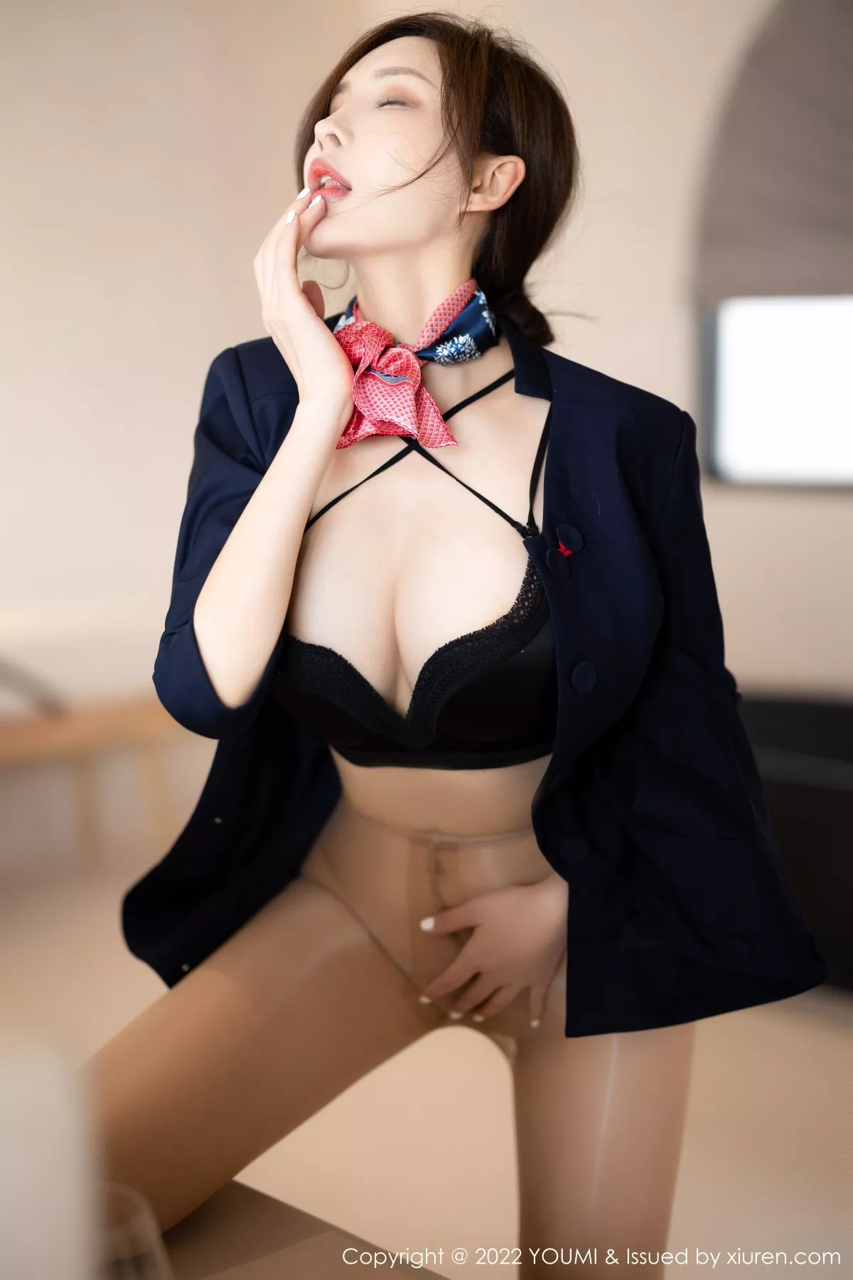 [YouMi尤蜜荟]第858期奶瓶土肥圆写真 [77P]-039