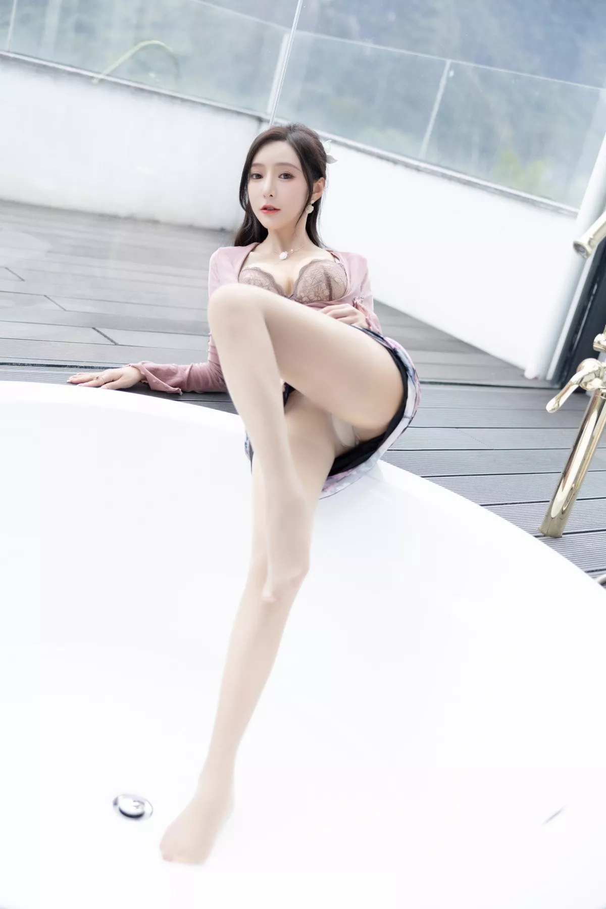 [XiuRen秀人网]第5985期王馨瑶写真 [82P]-024