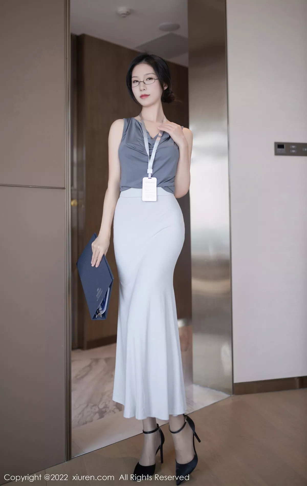 [XiuRen秀人网]第5900期利世写真 [71P]-001