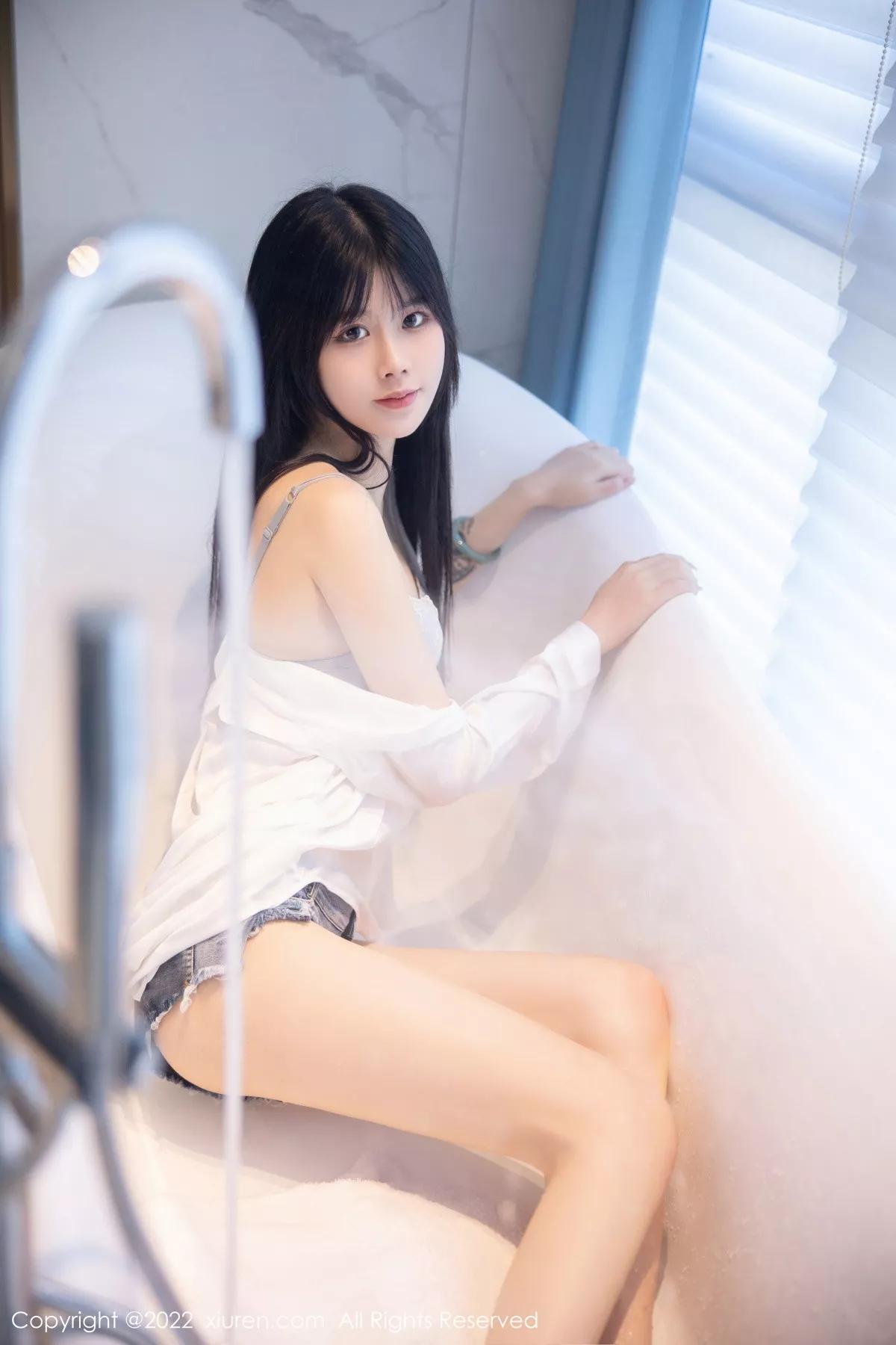 [XiuRen秀人网]第5909期77qiqi写真 [85P]-015