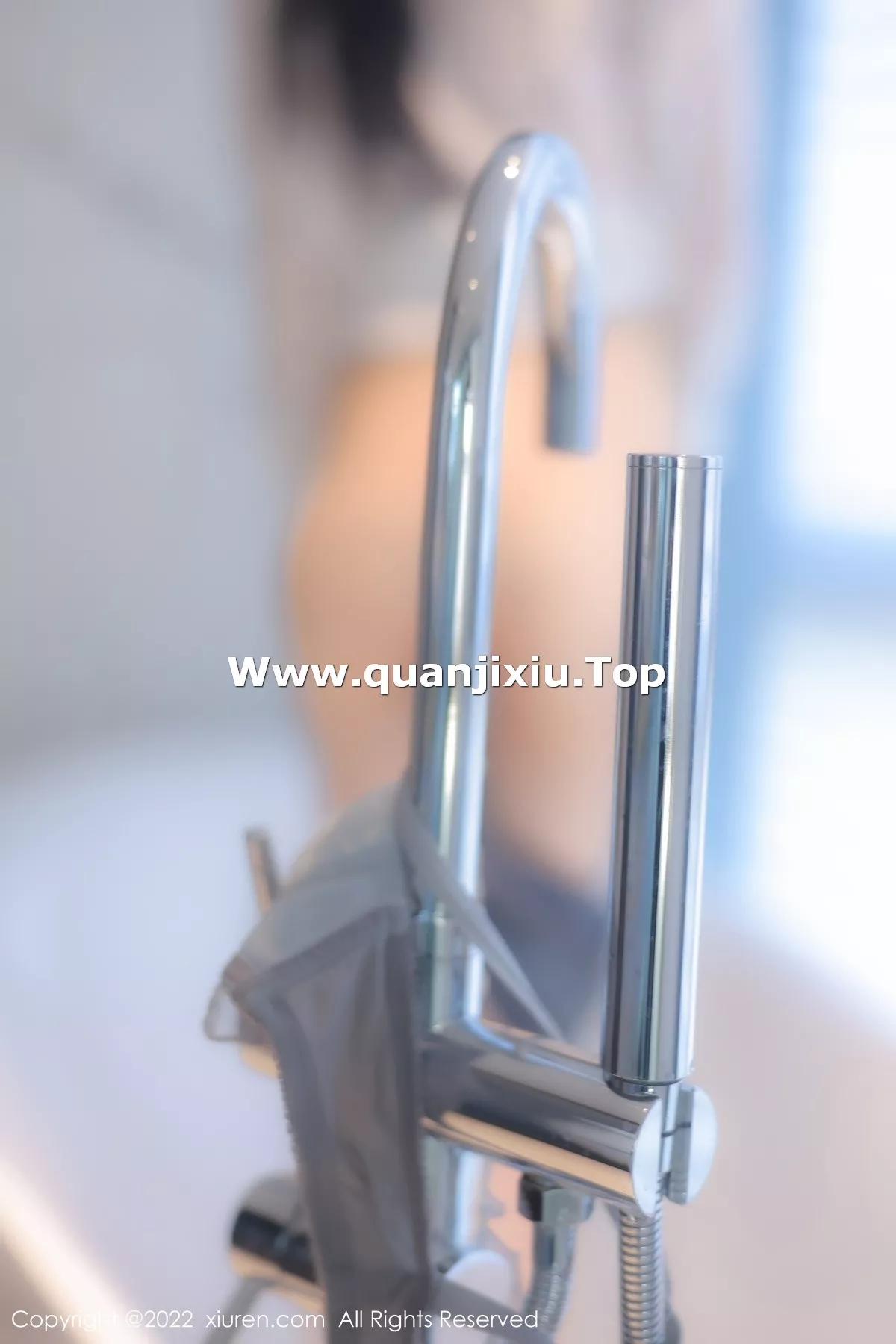 [XiuRen秀人网]第5909期77qiqi写真 [85P]-043