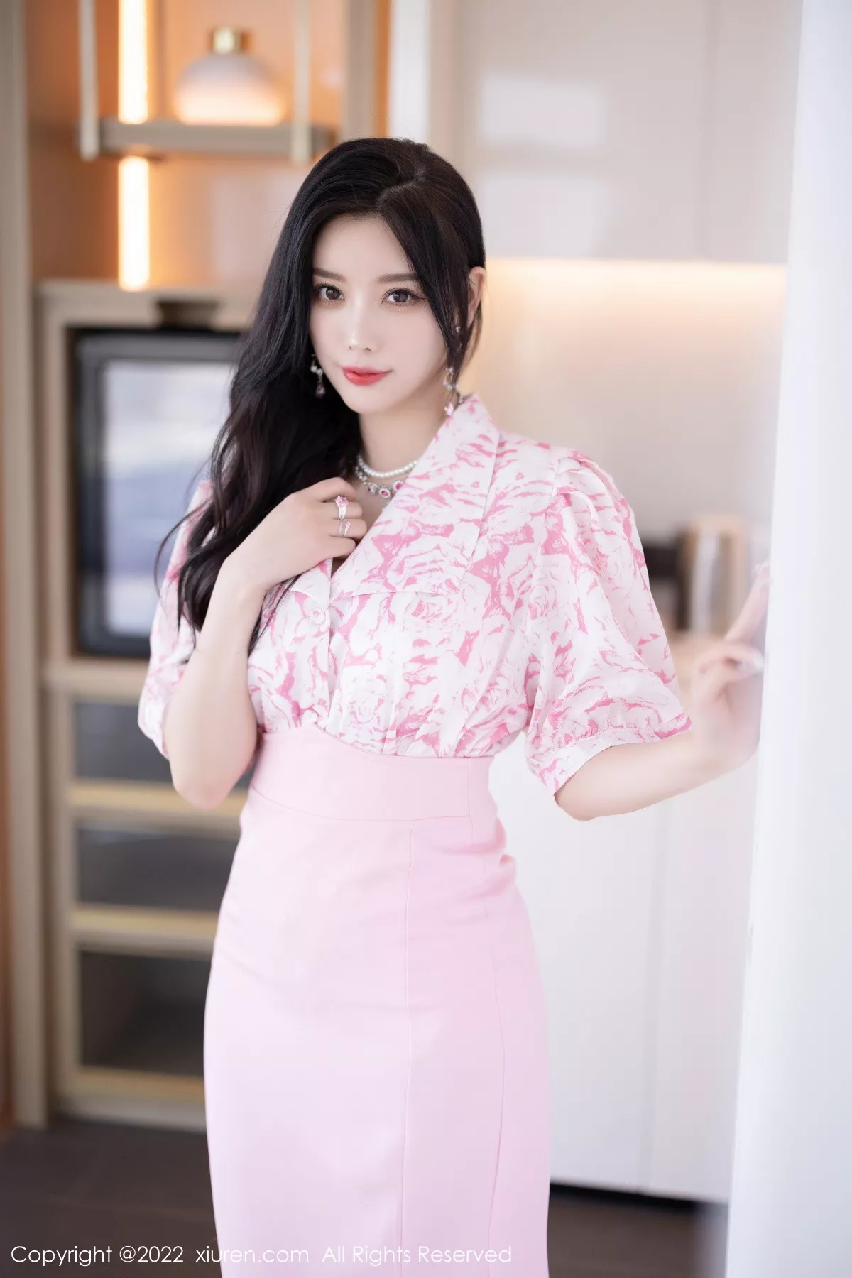 [XiuRen秀人网]第5927期杨晨晨写真 [87P]-001