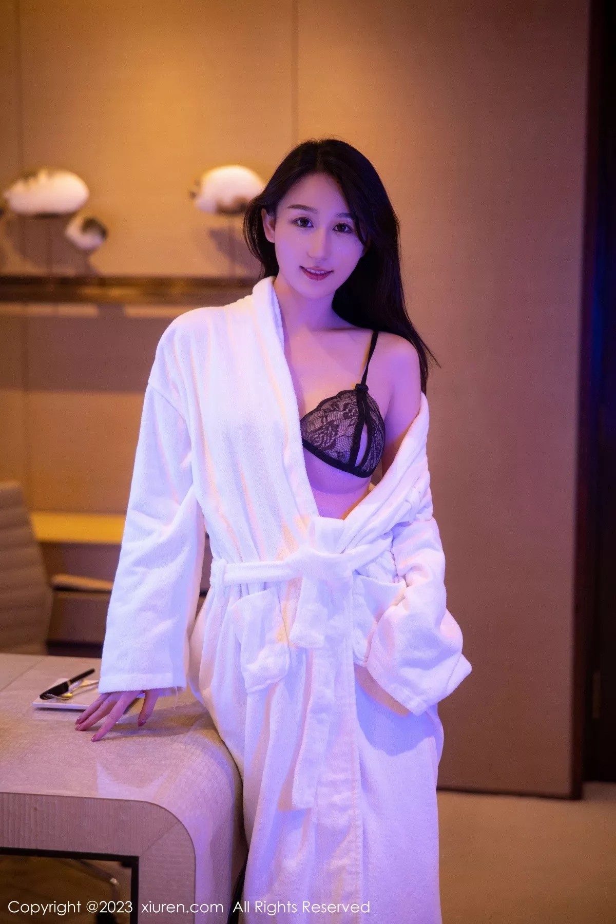 [XiuRen秀人网]第6083期薇薇酱写真 [84P]-004