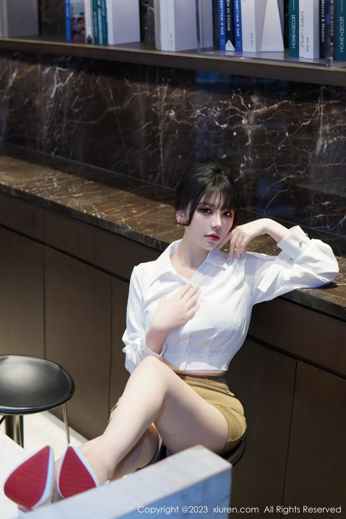 [XiuRen秀人网]第6111期桃桃子写真 [86P]-002