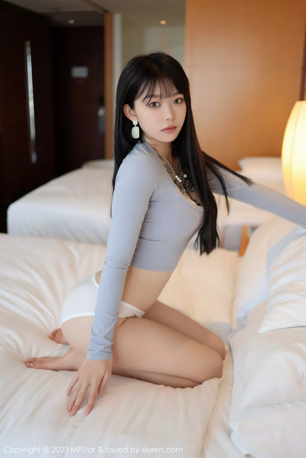 [MFStar模范学院]第580期奶瓶写真 [50P]-021