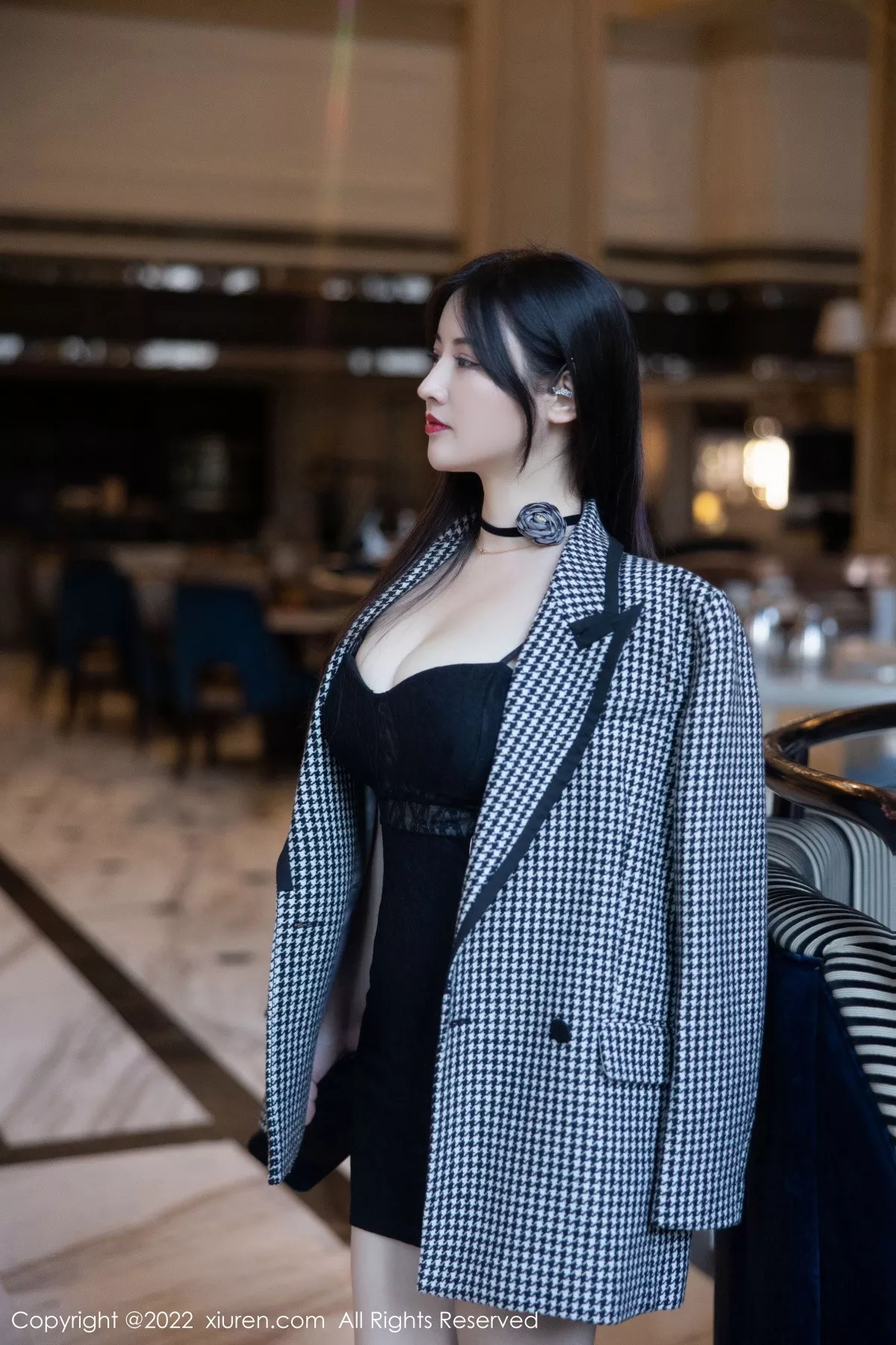 [XiuRen秀人网]第6049期诗诗写真 [70P]-001